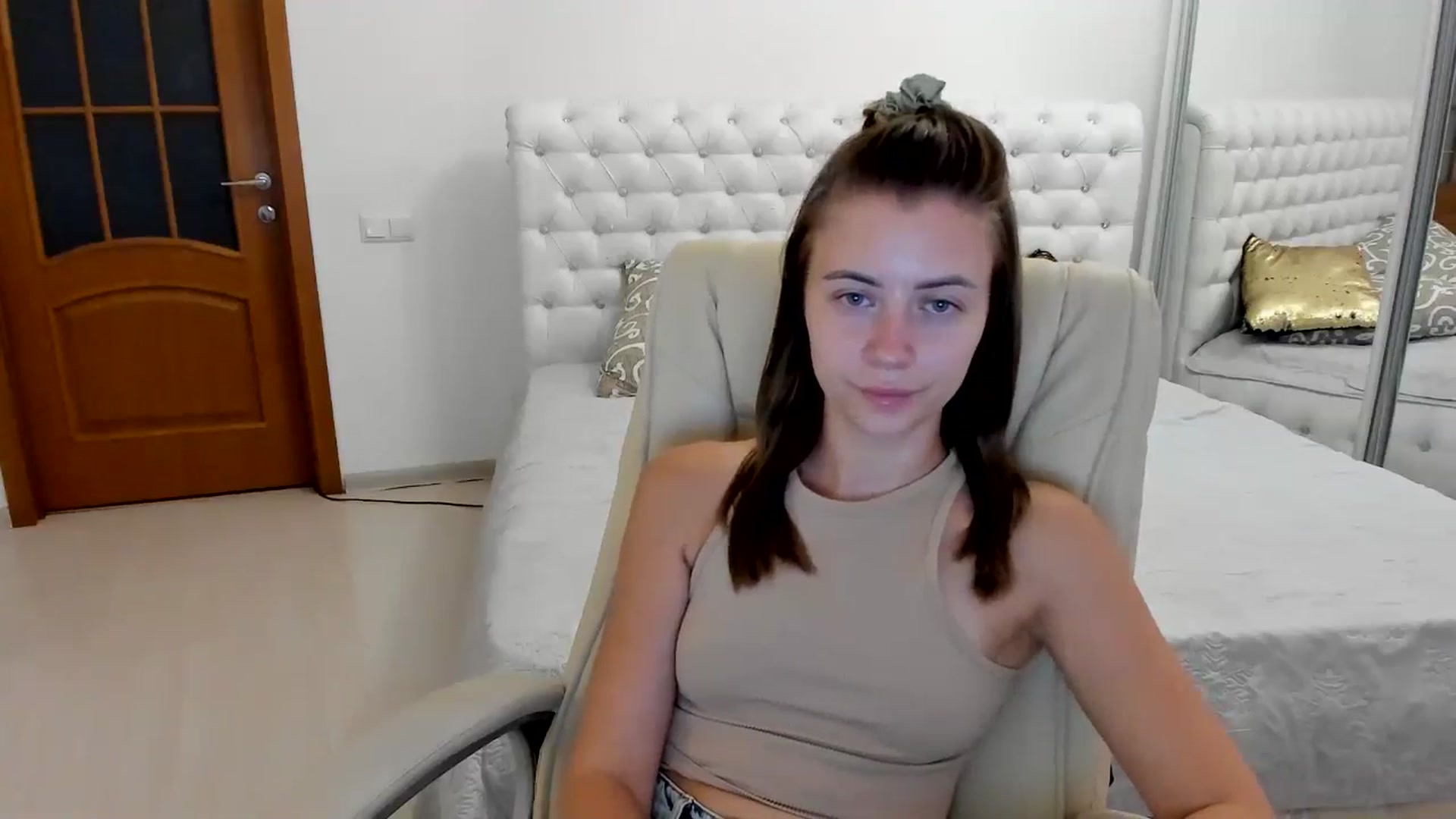 Gallery image thumbnail from Sulfate0's myfreecams stream on, 08/11/2024, 06:57 image 13 of 20