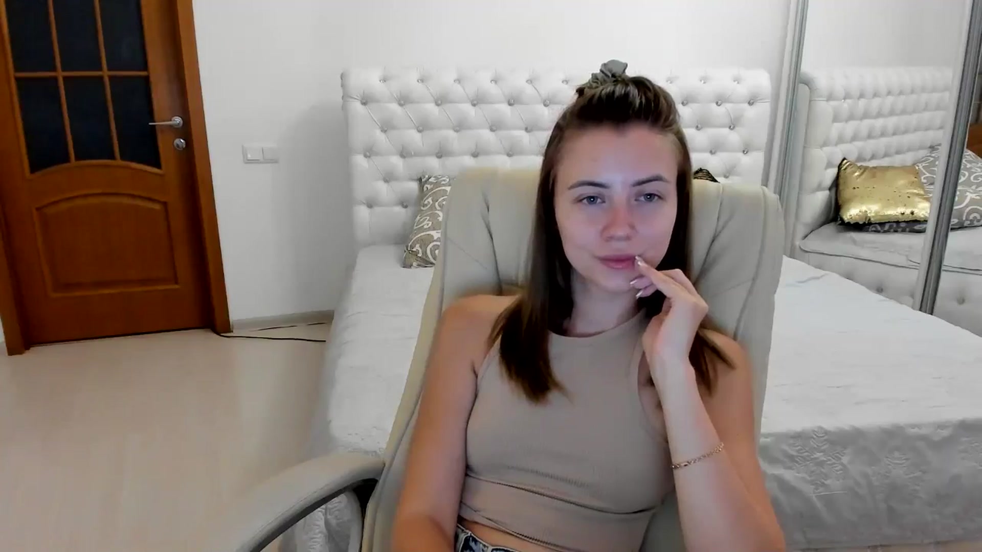 Gallery image thumbnail from Sulfate0's myfreecams stream on, 08/11/2024, 06:57 image 20 of 20