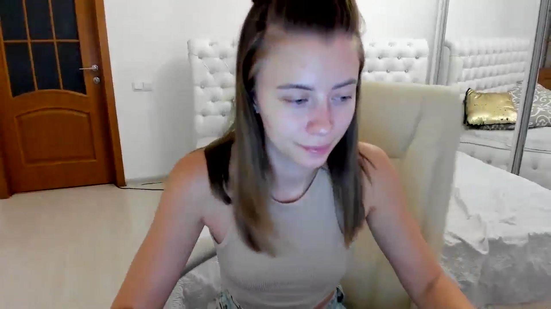 Gallery image thumbnail from Sulfate0's myfreecams stream on, 08/11/2024, 07:30 image 5 of 20
