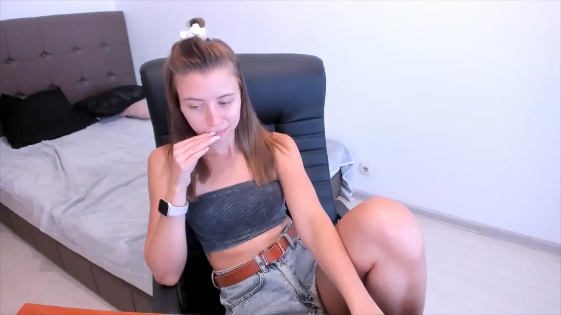 Gallery image thumbnail from Sulfate0's myfreecams stream on, 08/13/2024, 06:32 image 7 of 20