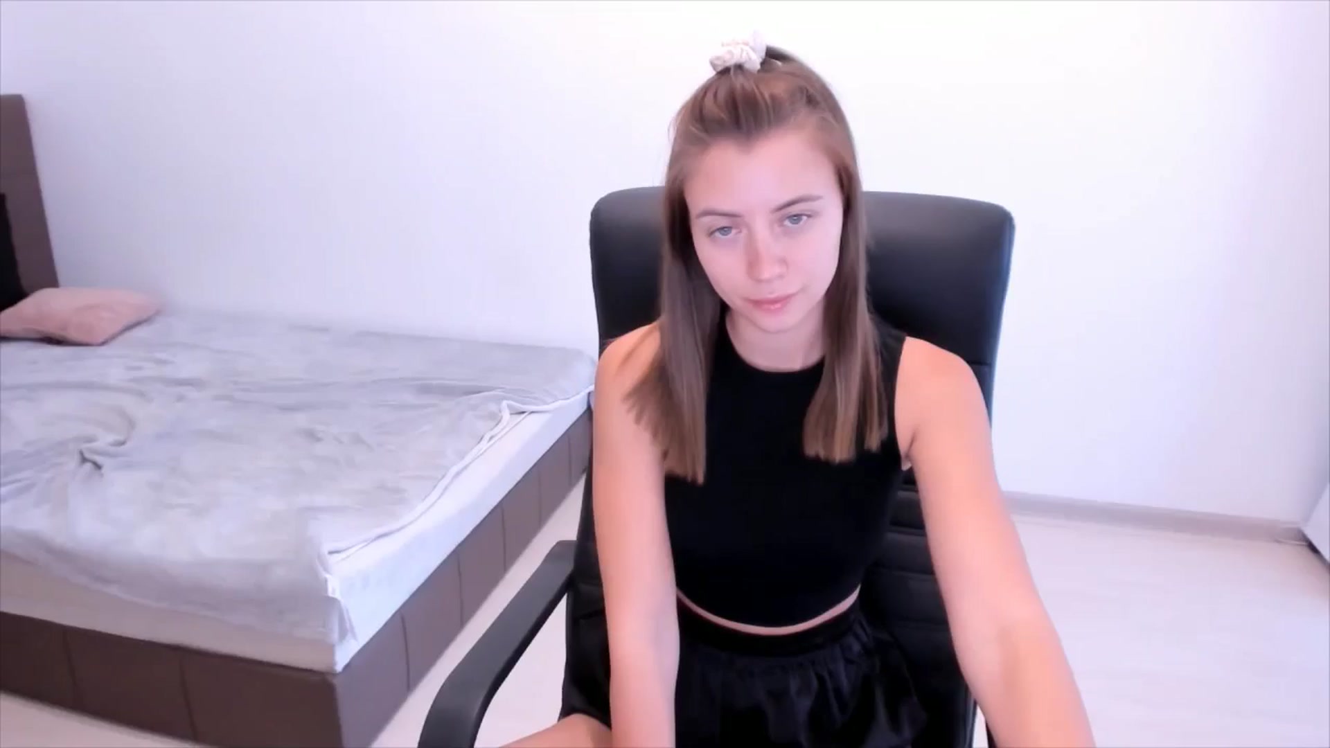 Gallery image thumbnail from Sulfate0's myfreecams stream on, 08/15/2024, 08:34 image 19 of 20