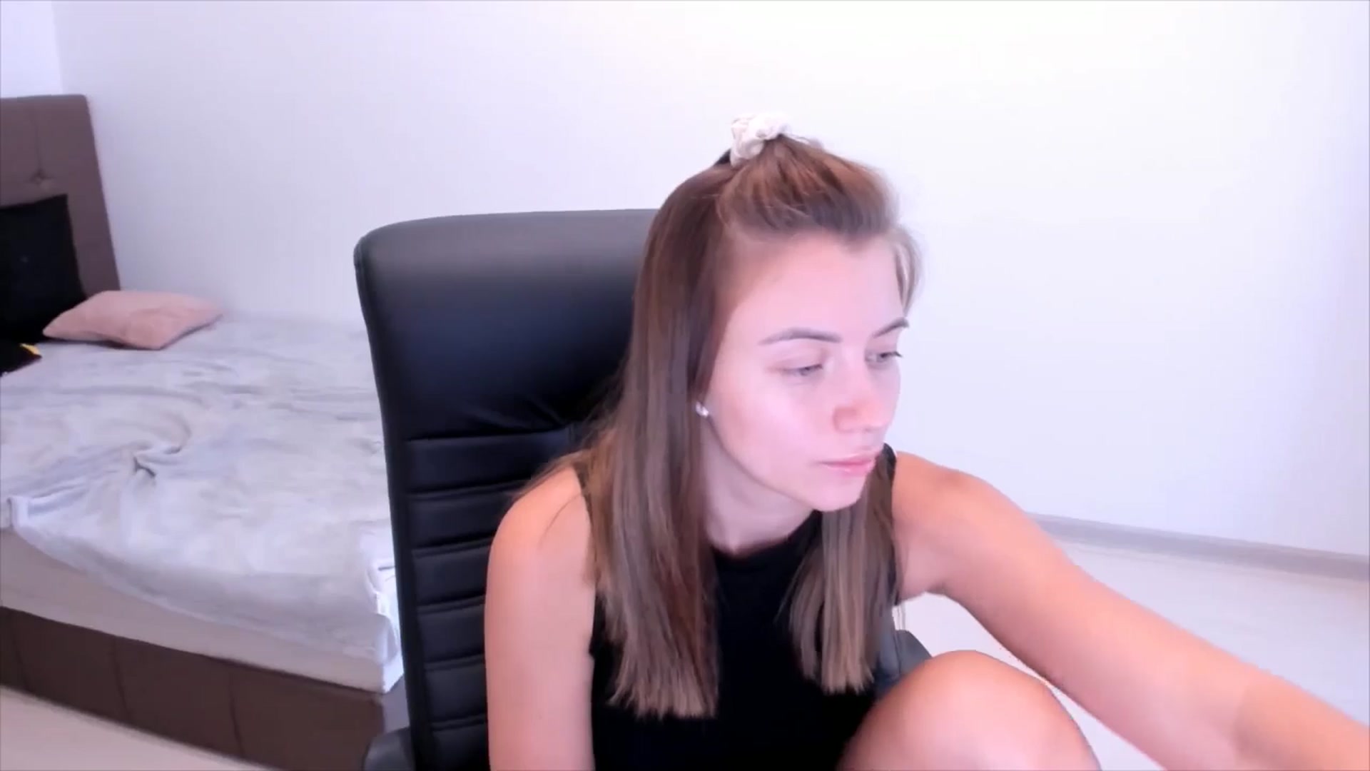 Gallery image thumbnail from Sulfate0's myfreecams stream on, 08/15/2024, 09:04 image 12 of 20