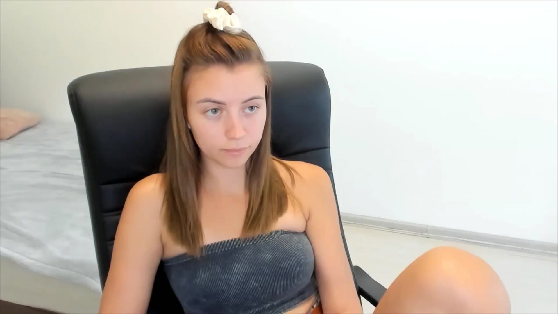 Gallery image thumbnail from Sulfate0's myfreecams stream on, 08/16/2024, 09:31 image 3 of 20