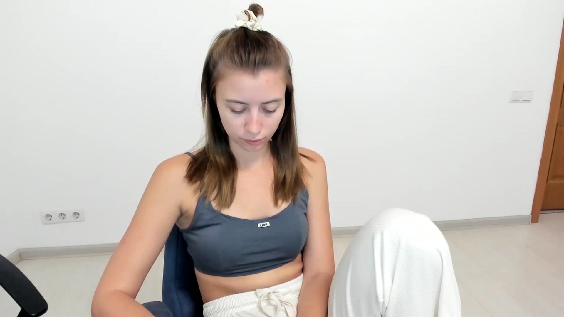 Gallery image thumbnail from Sulfate0's myfreecams stream on, 08/22/2024, 07:04 image 5 of 20