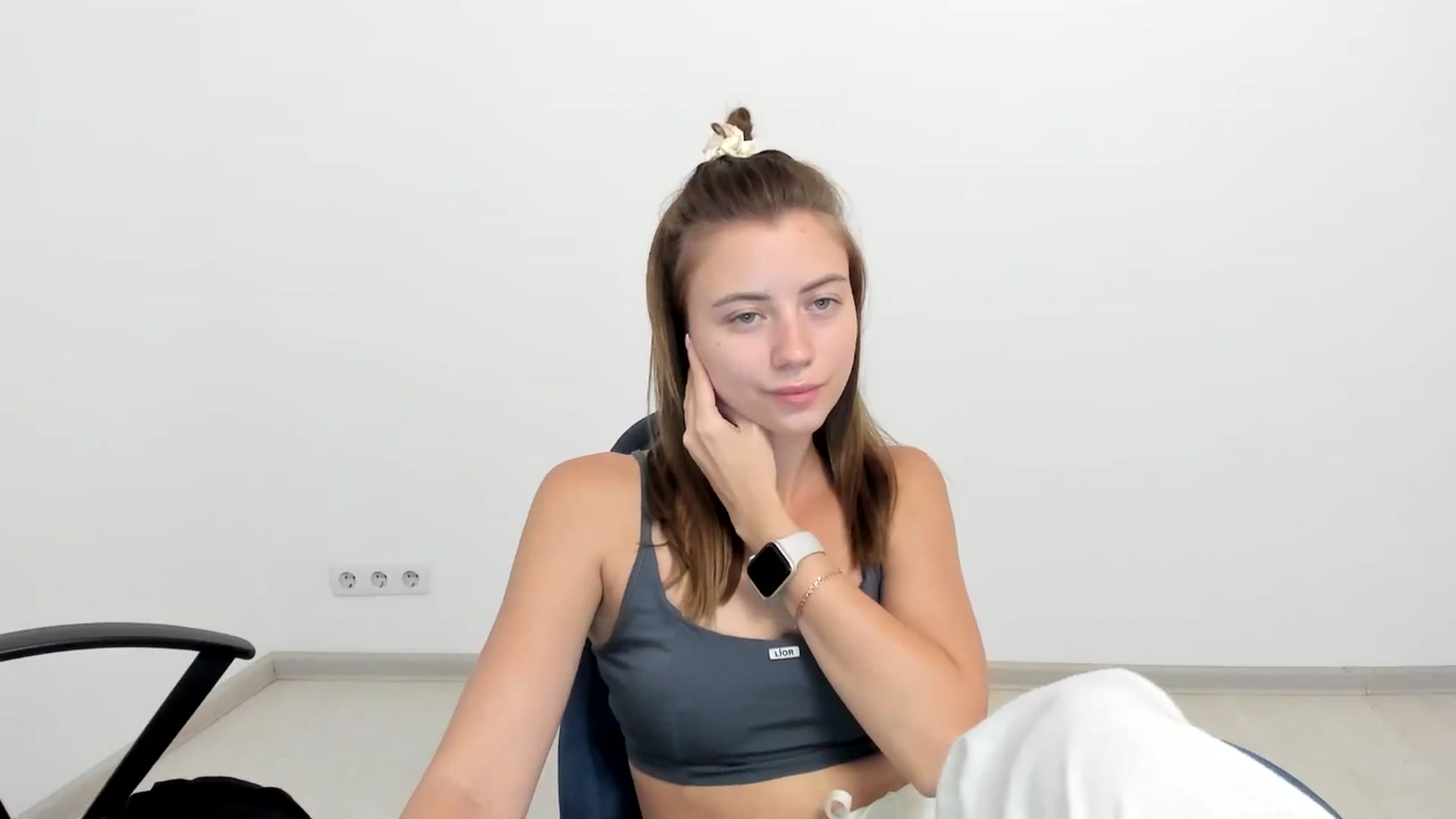 Gallery image thumbnail from Sulfate0's myfreecams stream on, 08/22/2024, 07:52 image 13 of 20