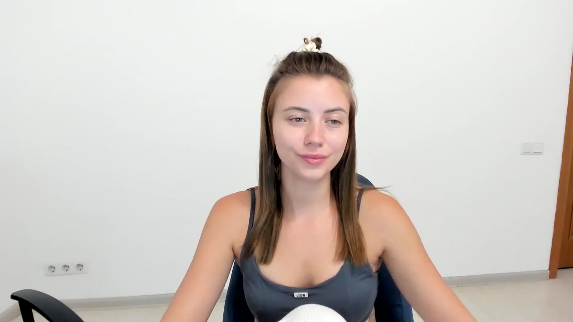 Gallery image thumbnail from Sulfate0's myfreecams stream on, 08/22/2024, 10:27 image 20 of 20