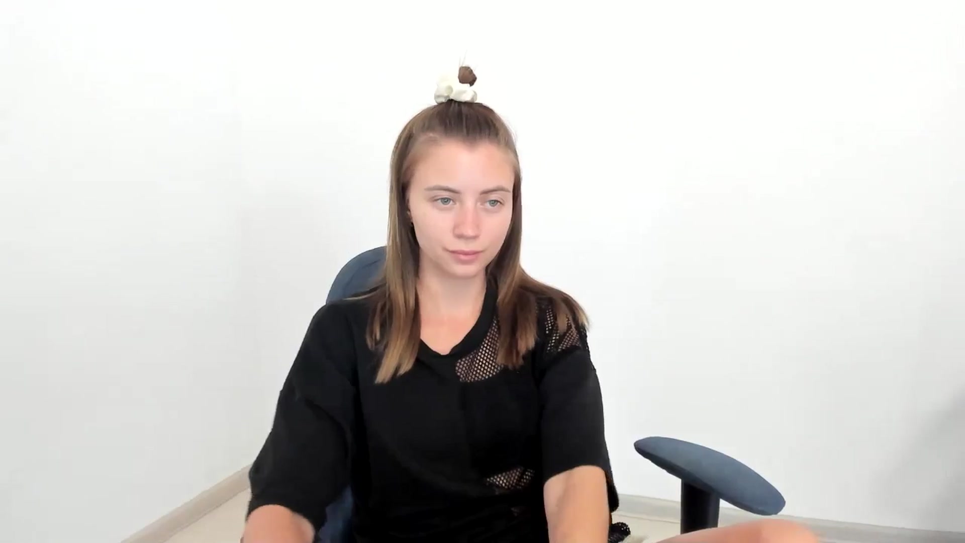 Gallery image thumbnail from Sulfate0's myfreecams stream on, 08/23/2024, 11:40 image 16 of 20