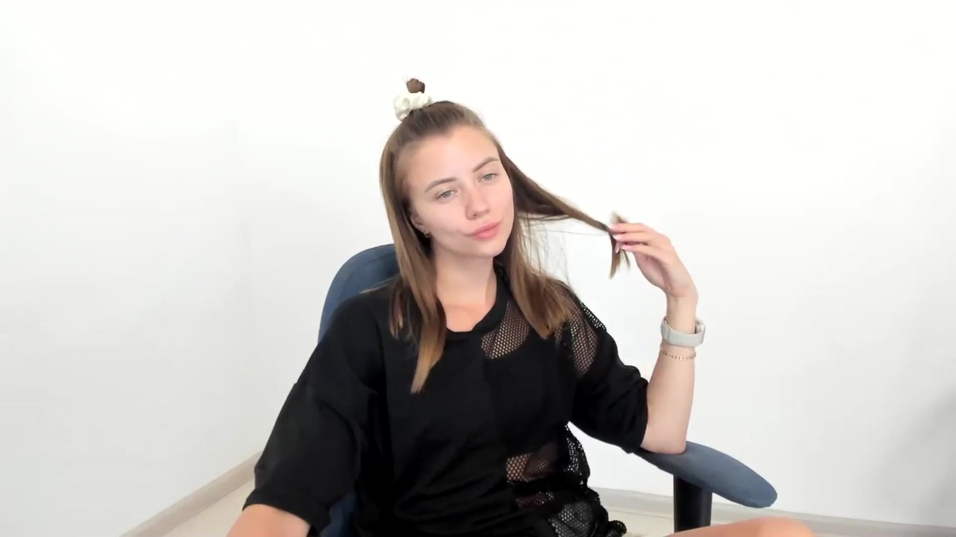 Gallery image thumbnail from Sulfate0's myfreecams stream on, 08/23/2024, 11:40 image 17 of 20