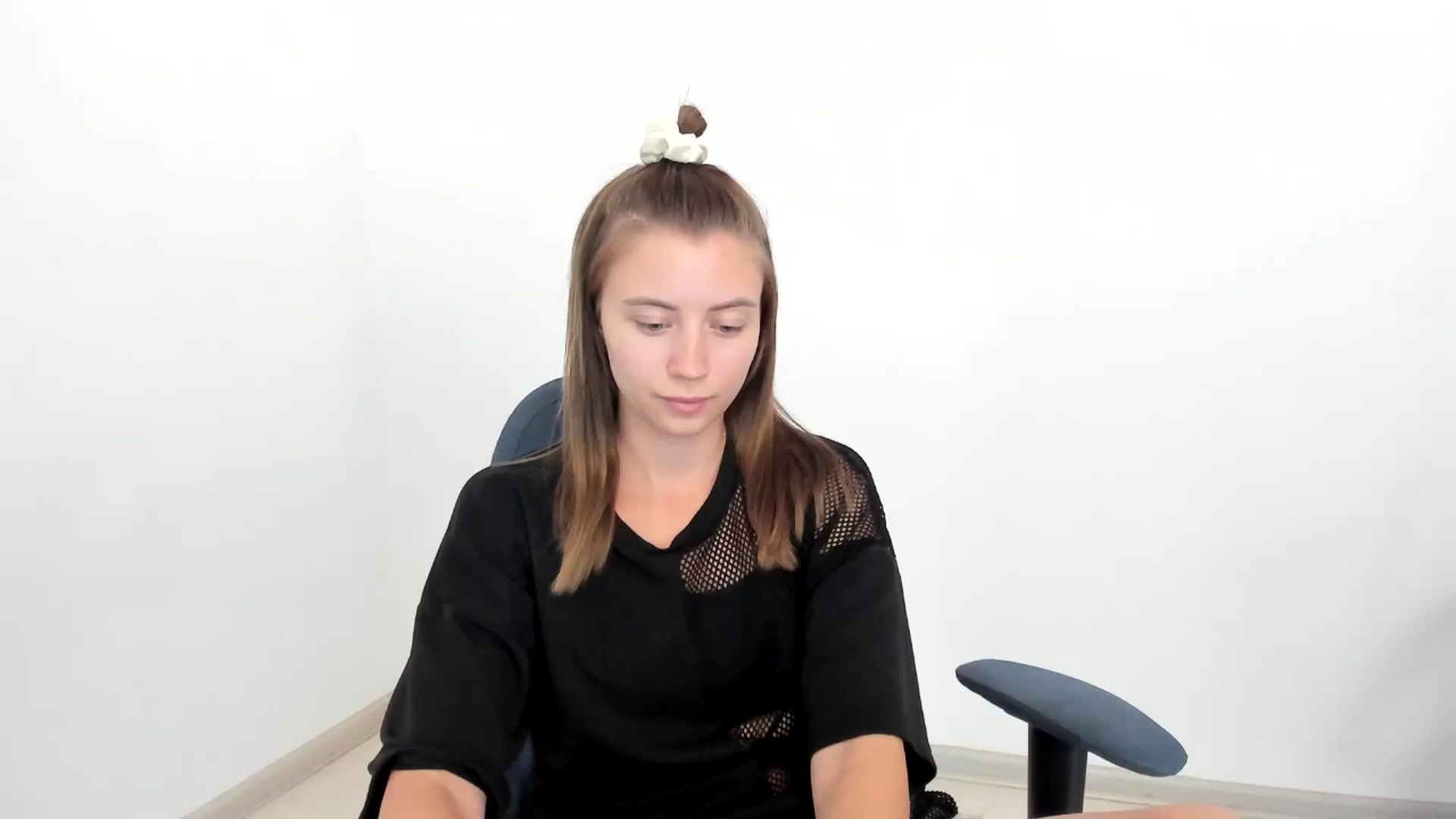 Gallery image thumbnail from Sulfate0's myfreecams stream on, 08/23/2024, 11:40 image 1 of 20
