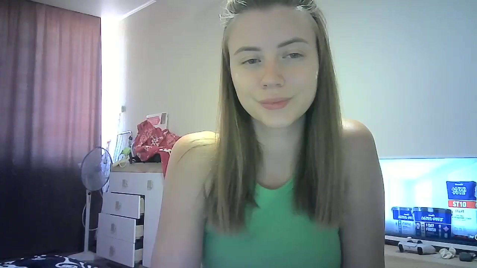 Gallery image thumbnail from Sulfate0's myfreecams stream on, 08/25/2024, 10:05 image 17 of 20
