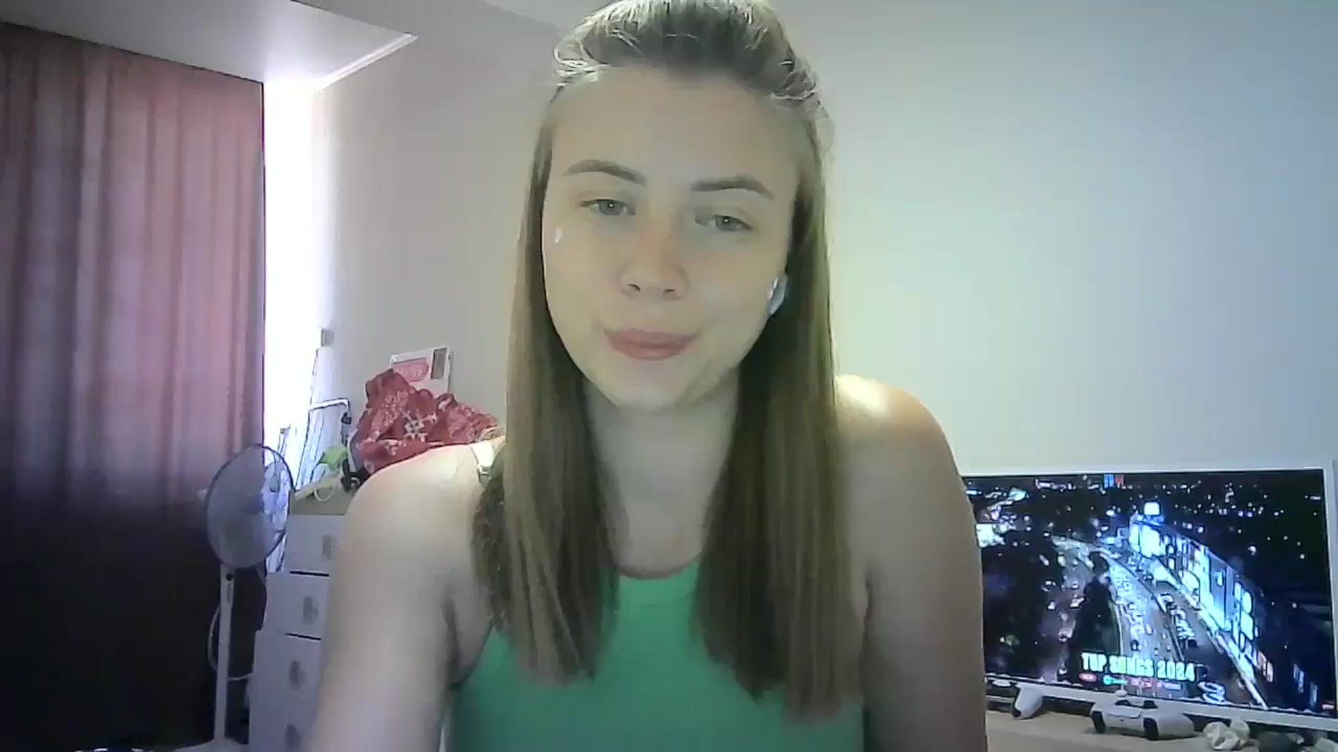 Gallery image thumbnail from Sulfate0's myfreecams stream on, 08/25/2024, 10:05 image 6 of 20