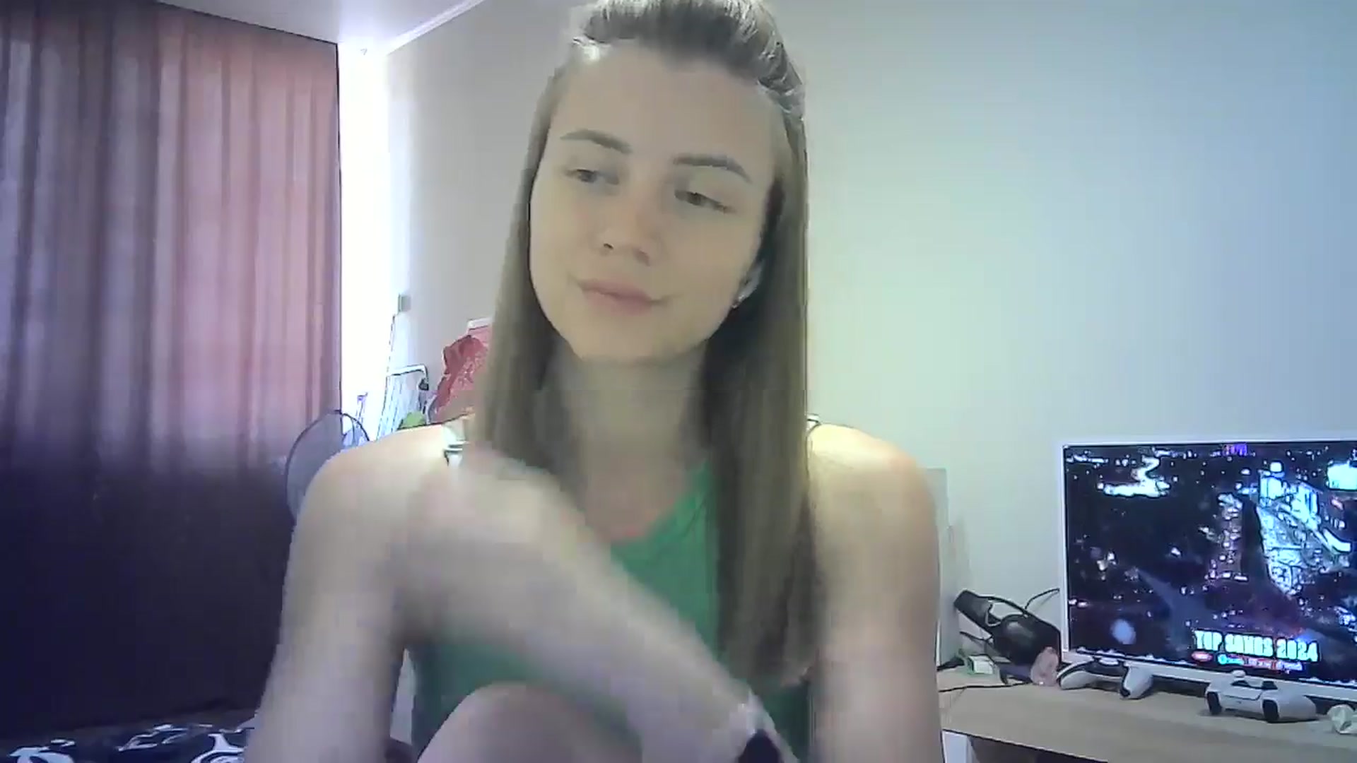 Gallery image thumbnail from Sulfate0's myfreecams stream on, 08/25/2024, 11:16 image 11 of 20