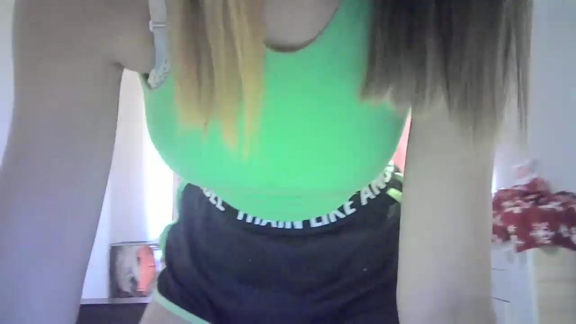 Gallery image thumbnail from Sulfate0's myfreecams stream on, 08/26/2024, 09:06 image 1 of 20