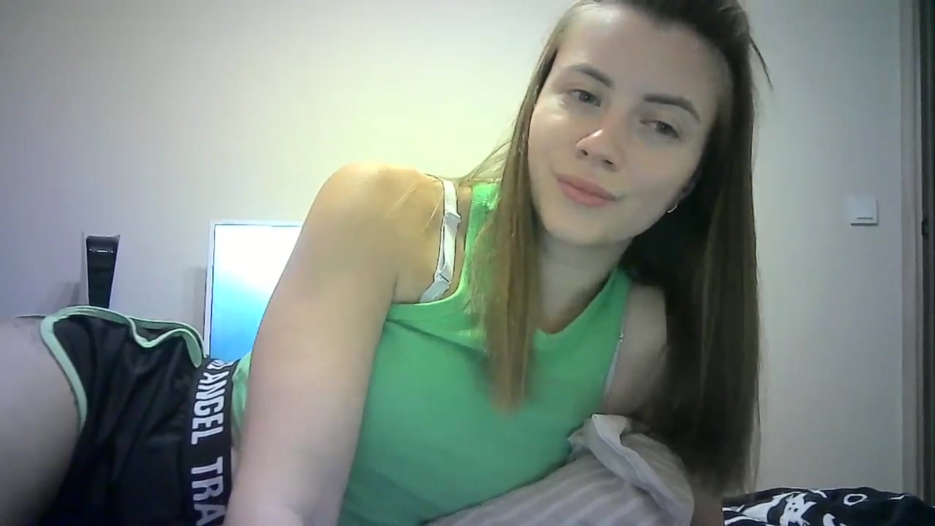 Gallery image thumbnail from Sulfate0's myfreecams stream on, 08/26/2024, 09:06 image 10 of 20