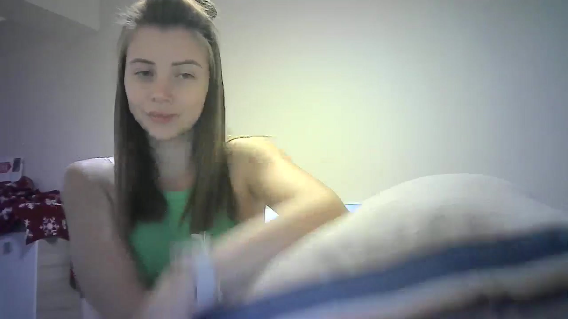 Gallery image thumbnail from Sulfate0's myfreecams stream on, 08/26/2024, 09:35 image 12 of 20