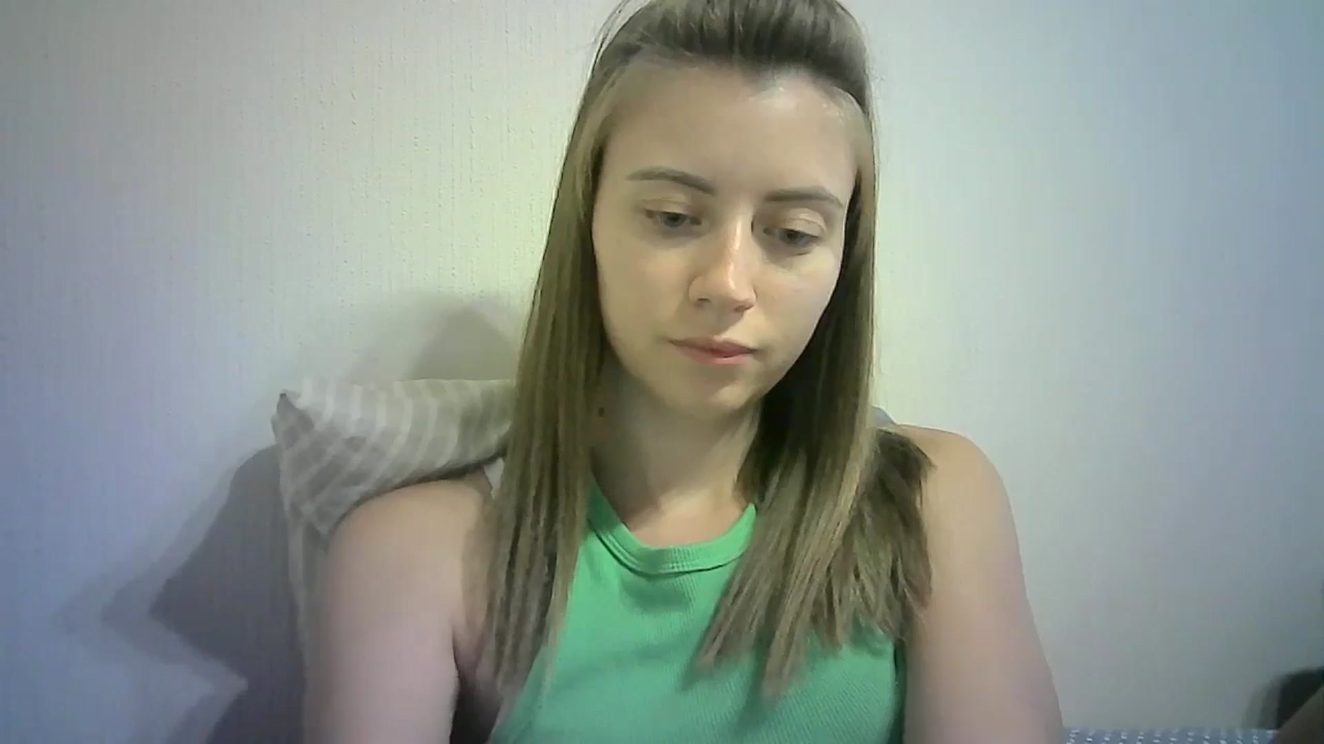 Gallery image thumbnail from Sulfate0's myfreecams stream on, 08/26/2024, 11:32 image 4 of 20