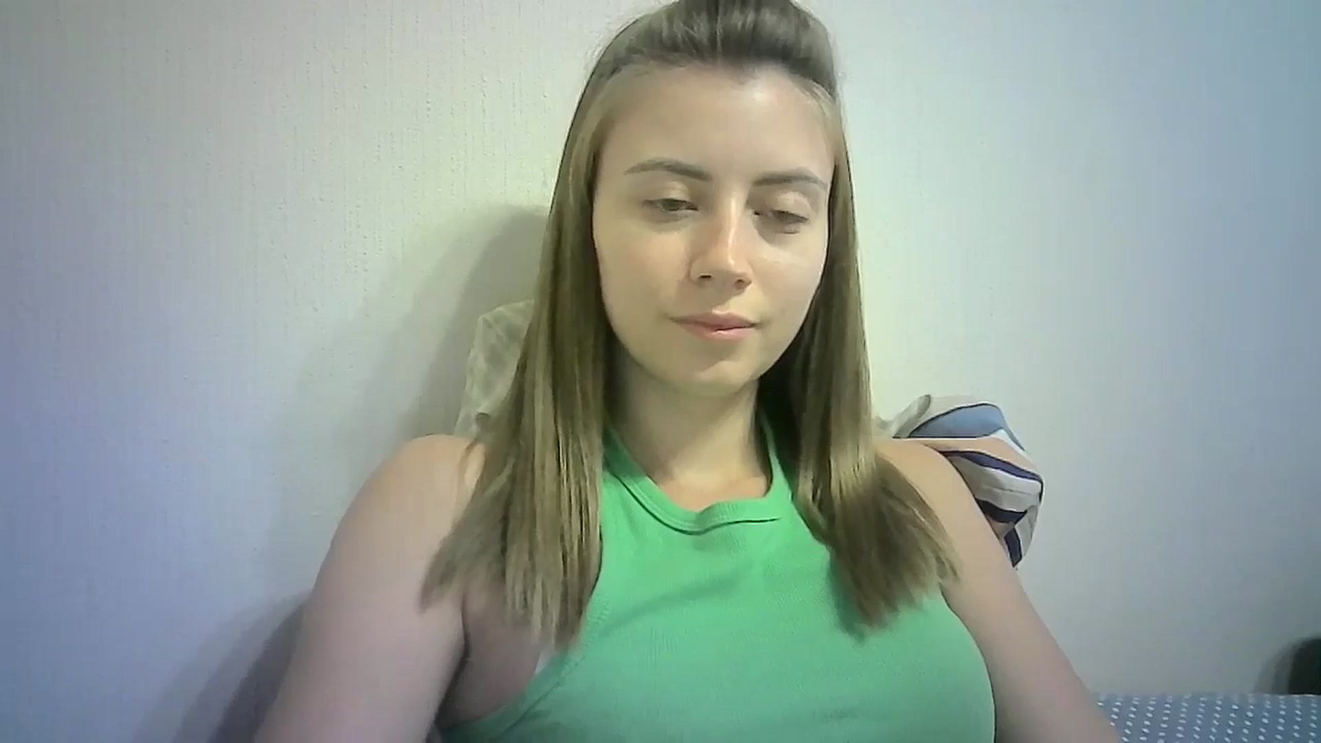 Gallery image thumbnail from Sulfate0's myfreecams stream on, 08/26/2024, 11:32 image 15 of 20