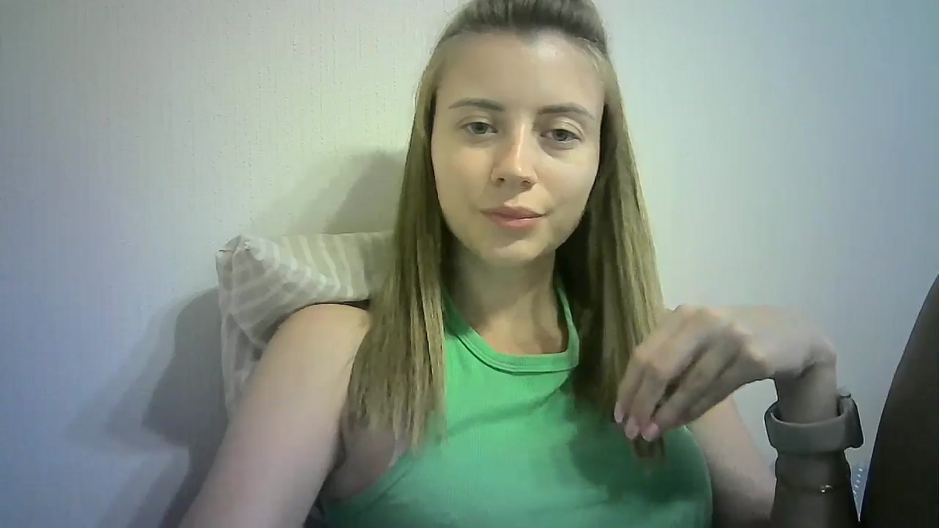 Gallery image thumbnail from Sulfate0's myfreecams stream on, 08/26/2024, 11:32 image 8 of 20