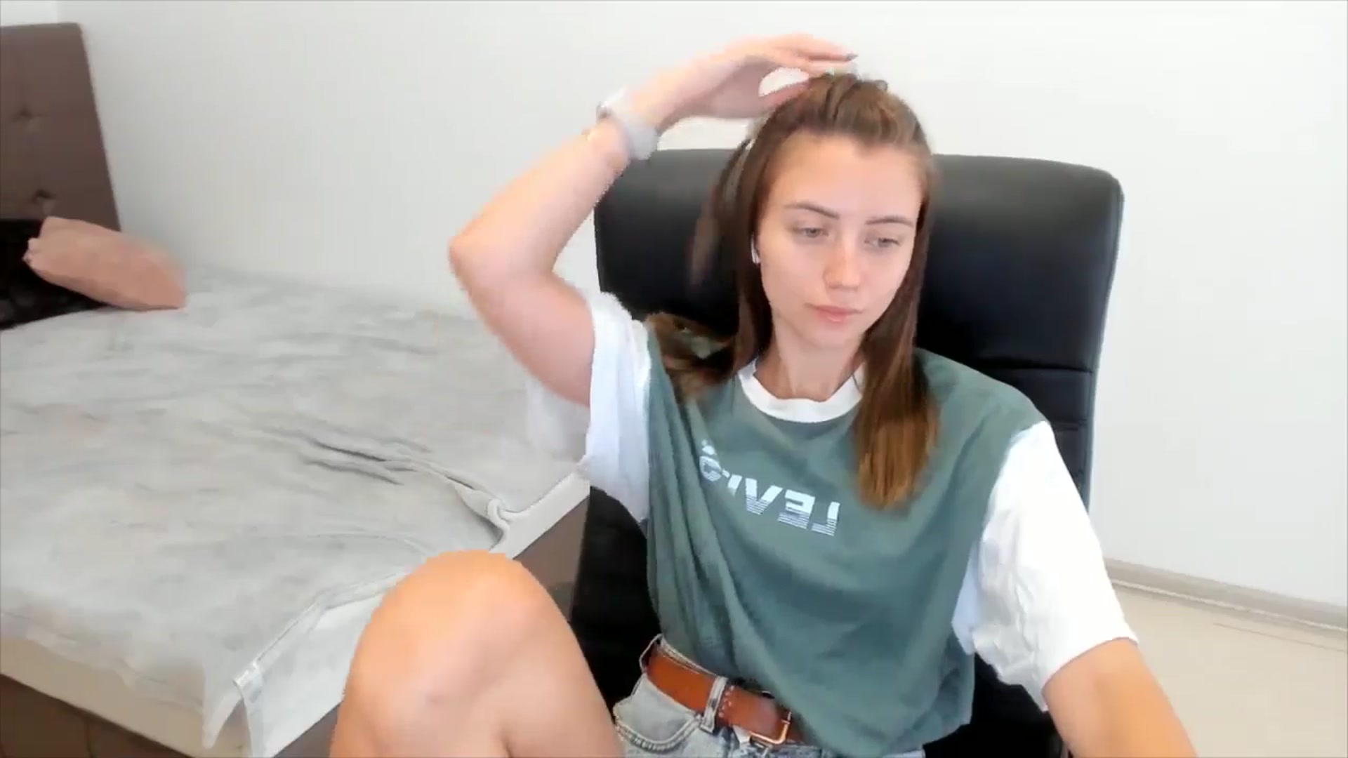 Gallery image thumbnail from Sulfate0's myfreecams stream on, 08/27/2024, 09:49 image 9 of 20