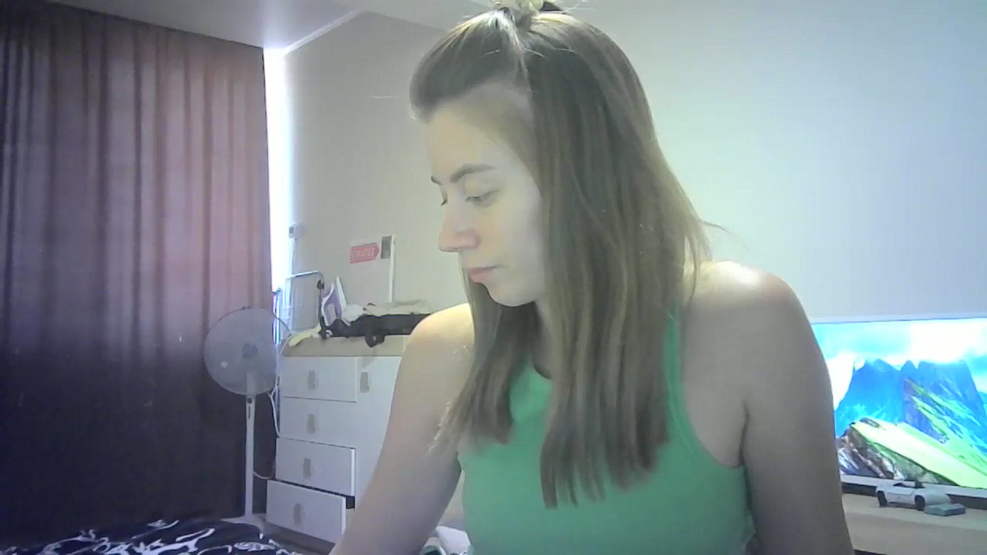 Gallery image thumbnail from Sulfate0's myfreecams stream on, 08/30/2024, 10:35 image 9 of 20