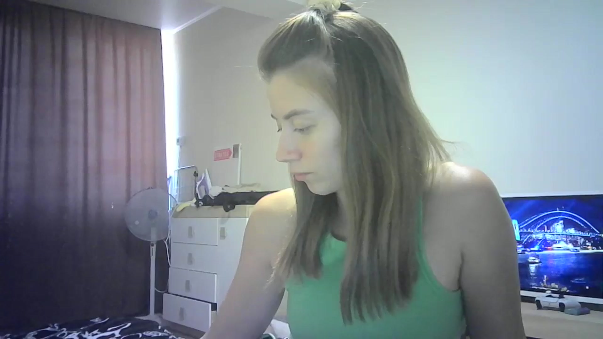 Gallery image thumbnail from Sulfate0's myfreecams stream on, 08/30/2024, 10:35 image 10 of 20