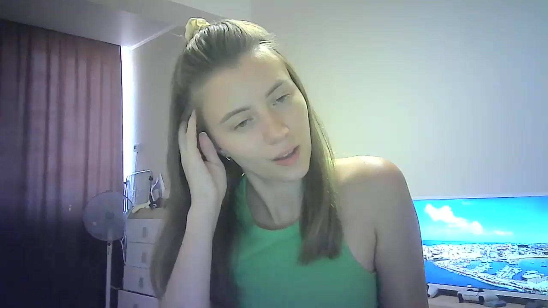 Gallery image thumbnail from Sulfate0's myfreecams stream on, 08/30/2024, 10:35 image 16 of 20