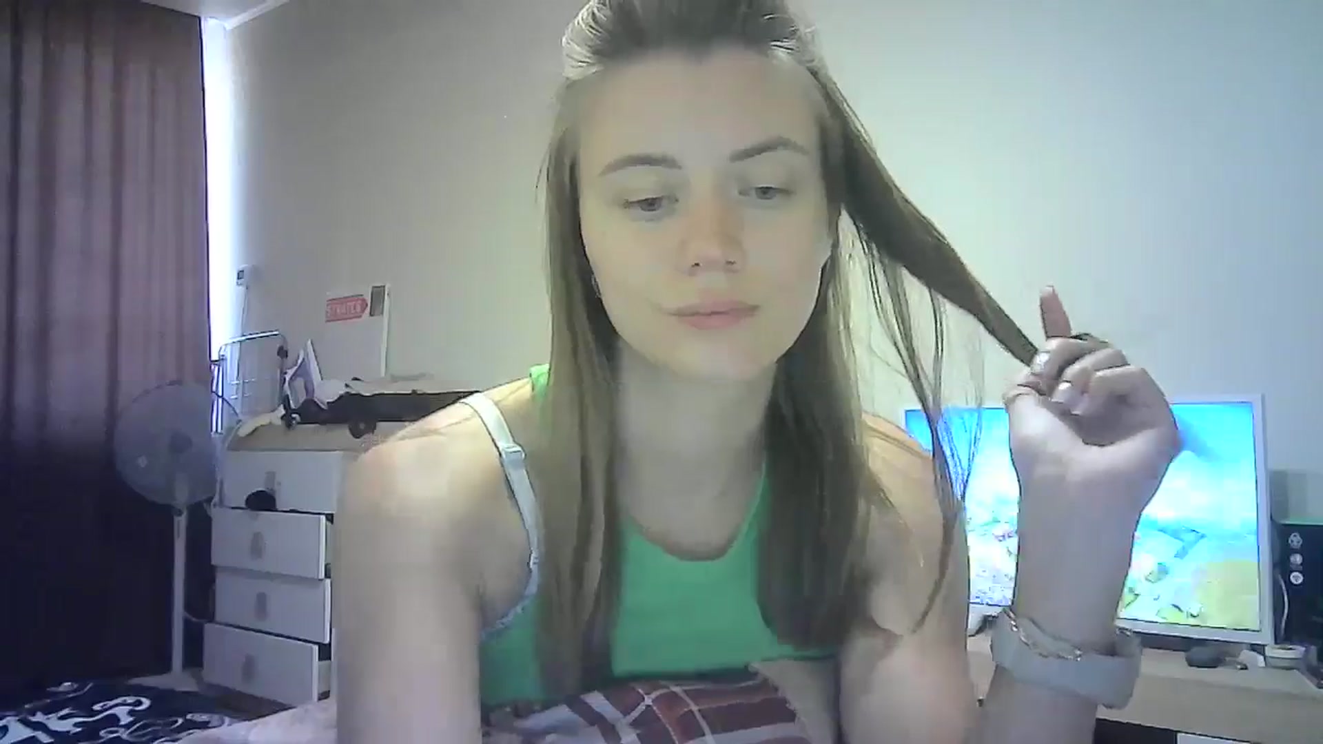 Gallery image thumbnail from Sulfate0's myfreecams stream on, 08/30/2024, 11:12 image 2 of 20