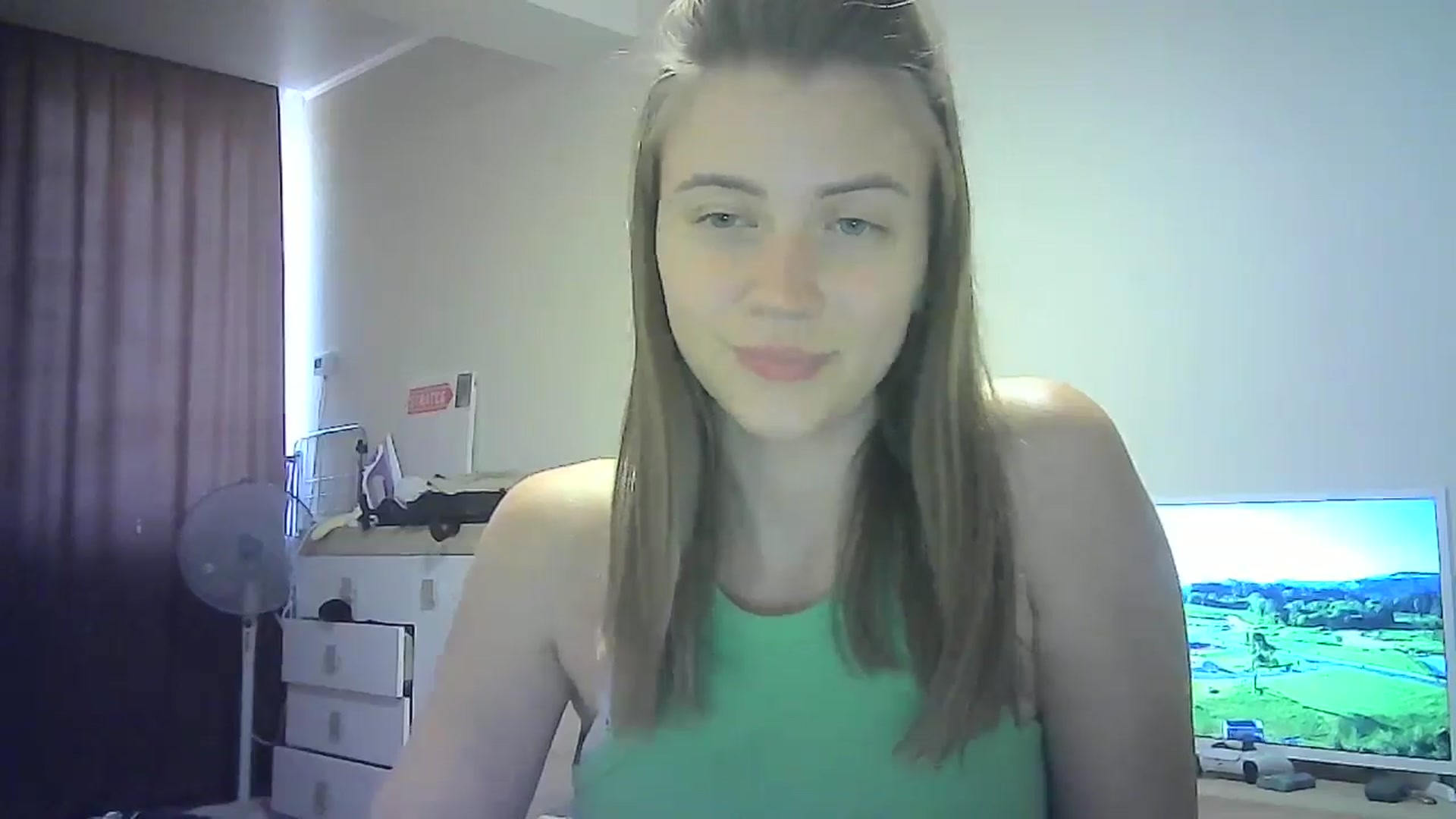 Gallery image thumbnail from Sulfate0's myfreecams stream on, 08/30/2024, 11:12 image 11 of 20