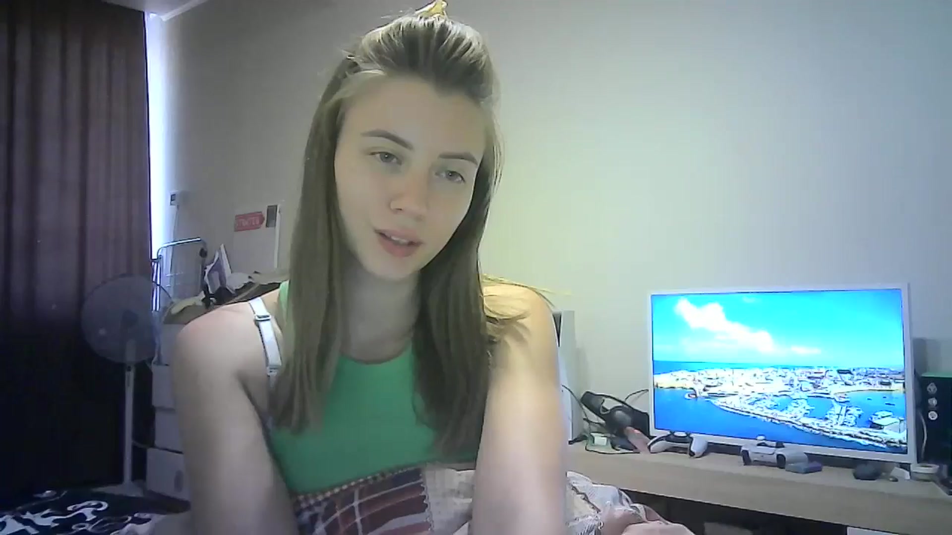 Gallery image thumbnail from Sulfate0's myfreecams stream on, 08/30/2024, 11:12 image 1 of 20