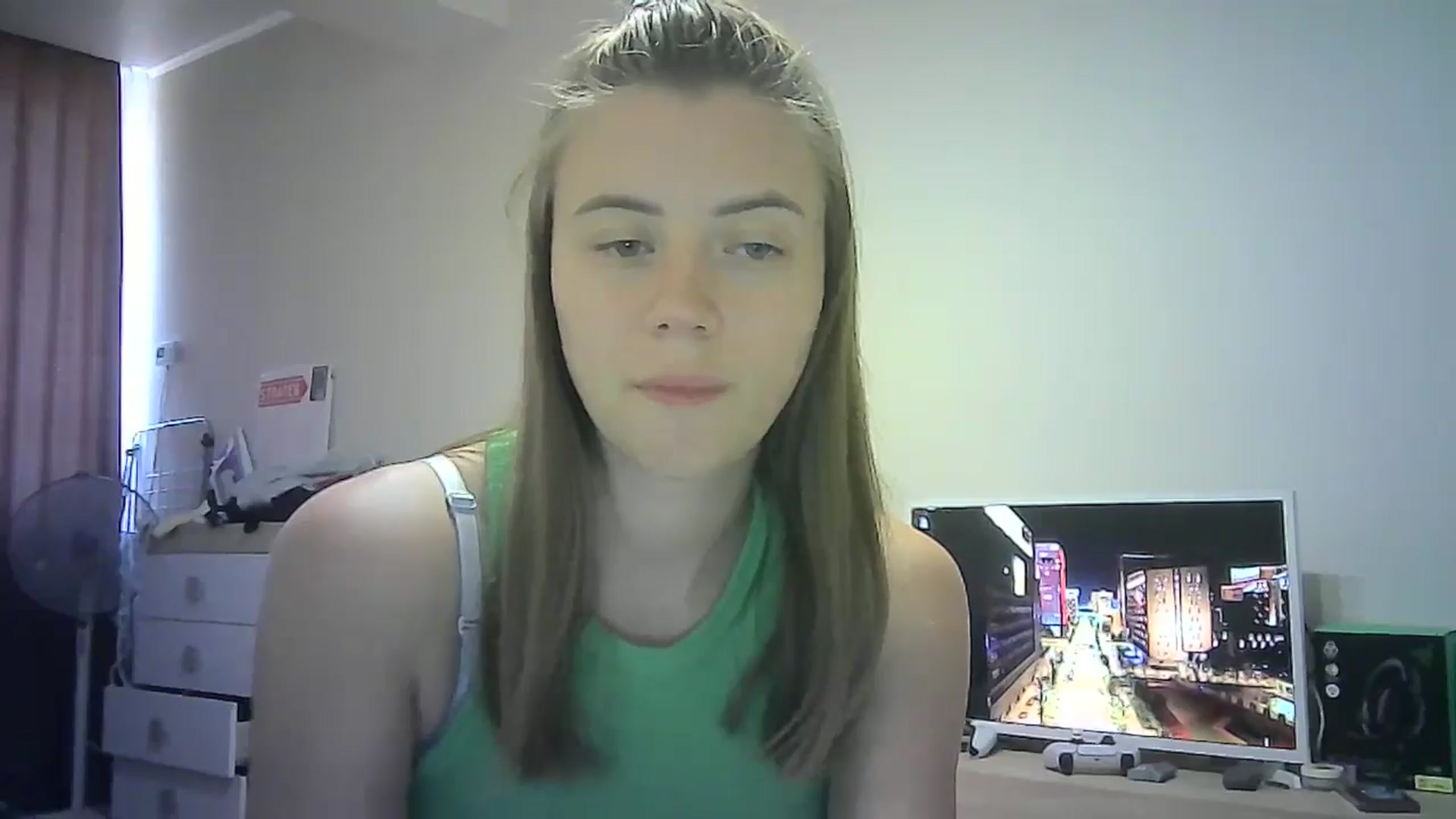 Gallery image thumbnail from Sulfate0's myfreecams stream on, 08/31/2024, 10:53 image 16 of 20