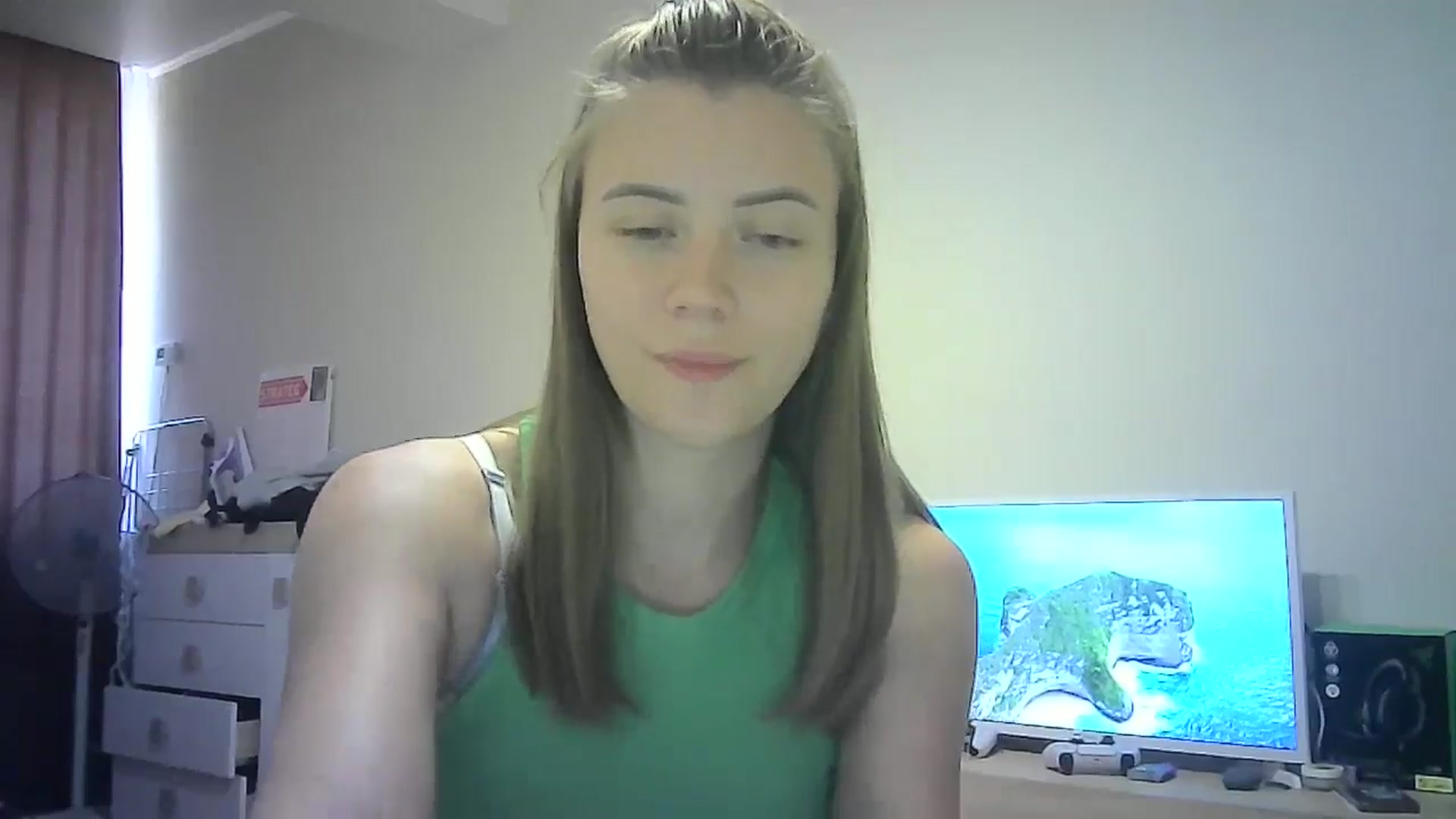 Gallery image thumbnail from Sulfate0's myfreecams stream on, 08/31/2024, 10:53 image 14 of 20