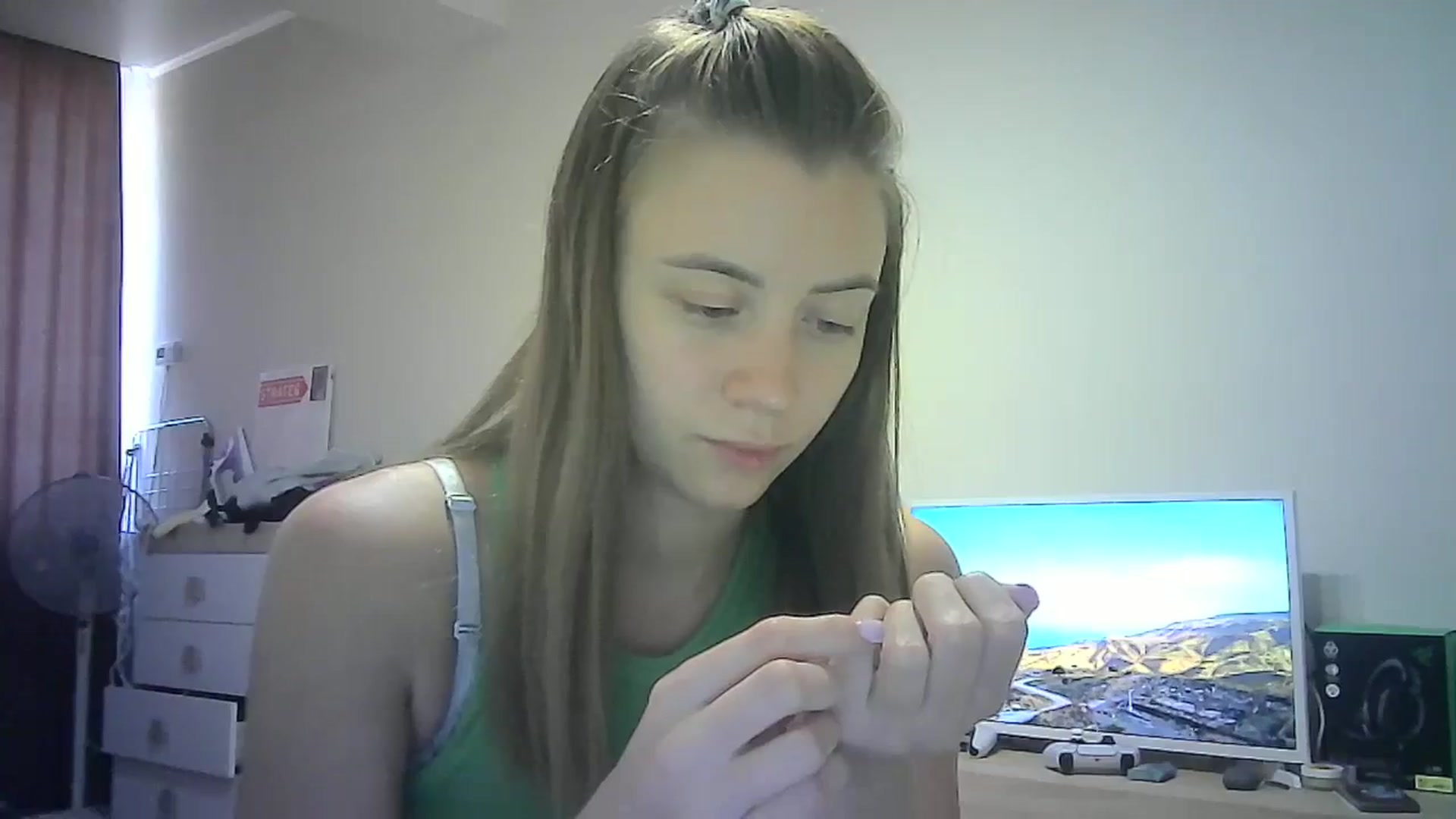 Gallery image thumbnail from Sulfate0's myfreecams stream on, 08/31/2024, 10:53 image 13 of 20