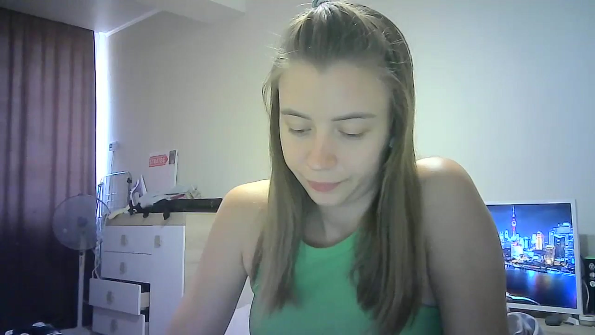 Gallery image thumbnail from Sulfate0's myfreecams stream on, 08/31/2024, 11:07 image 4 of 20