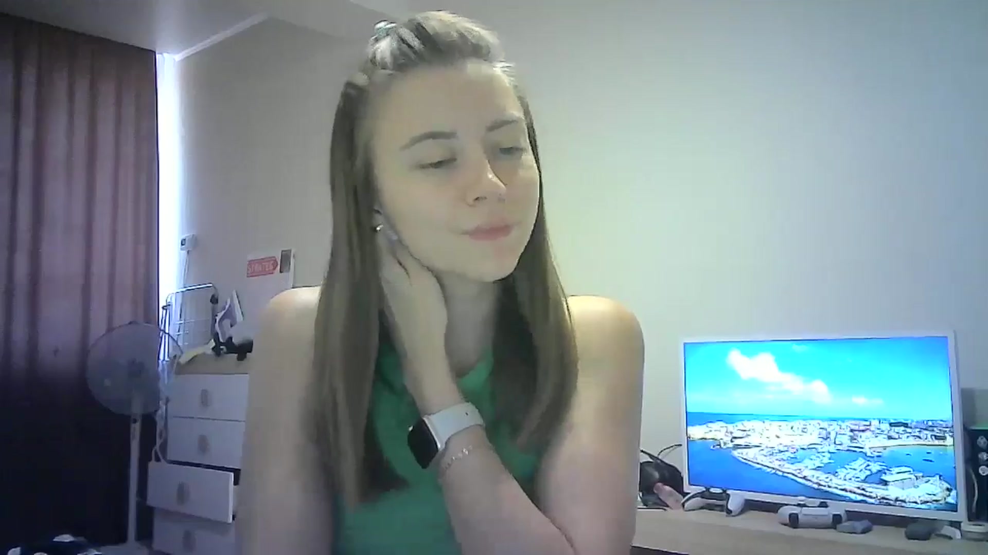Gallery image thumbnail from Sulfate0's myfreecams stream on, 08/31/2024, 11:07 image 18 of 20