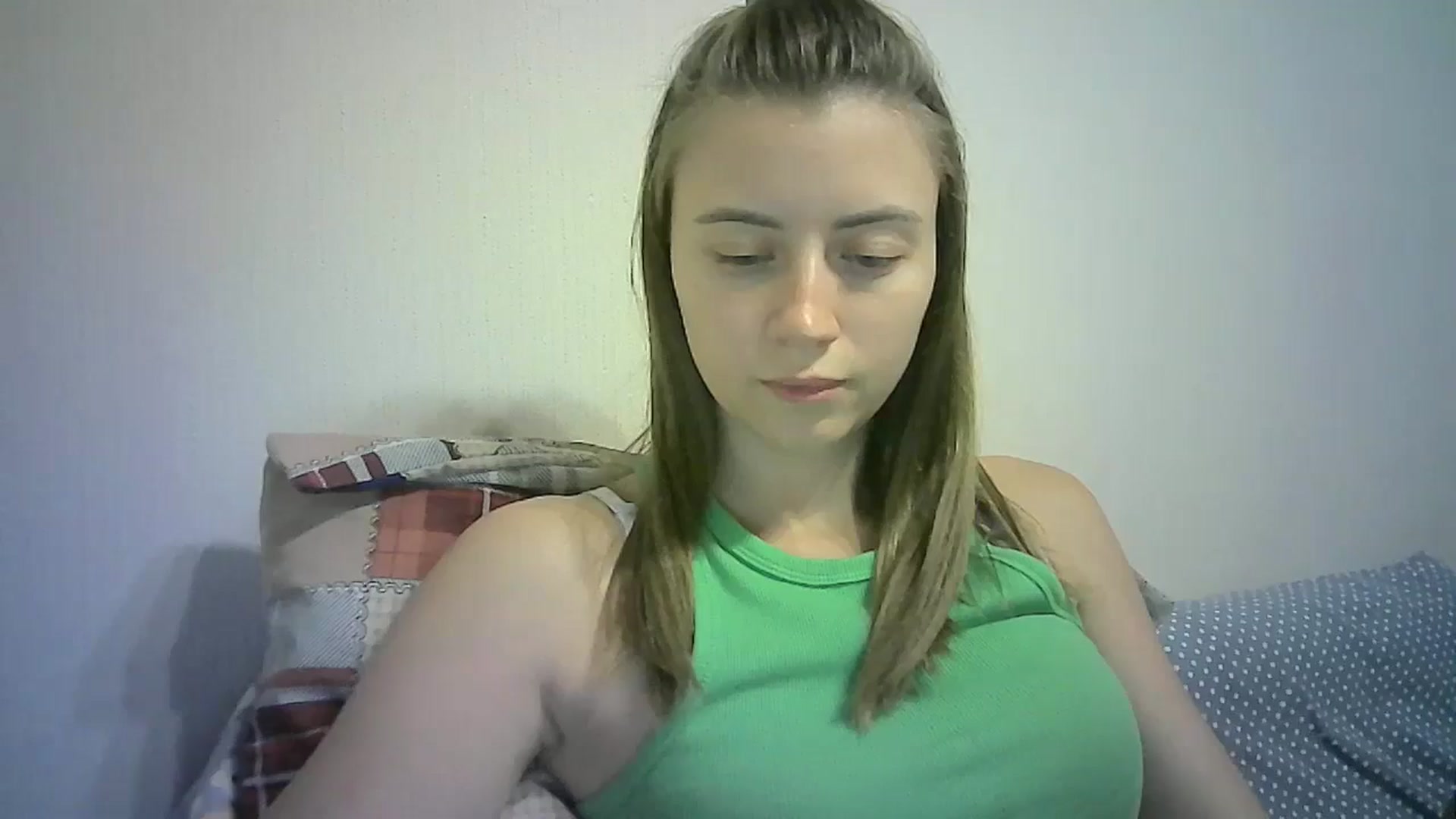 Gallery image thumbnail from Sulfate0's myfreecams stream on, 08/31/2024, 11:57 image 12 of 20