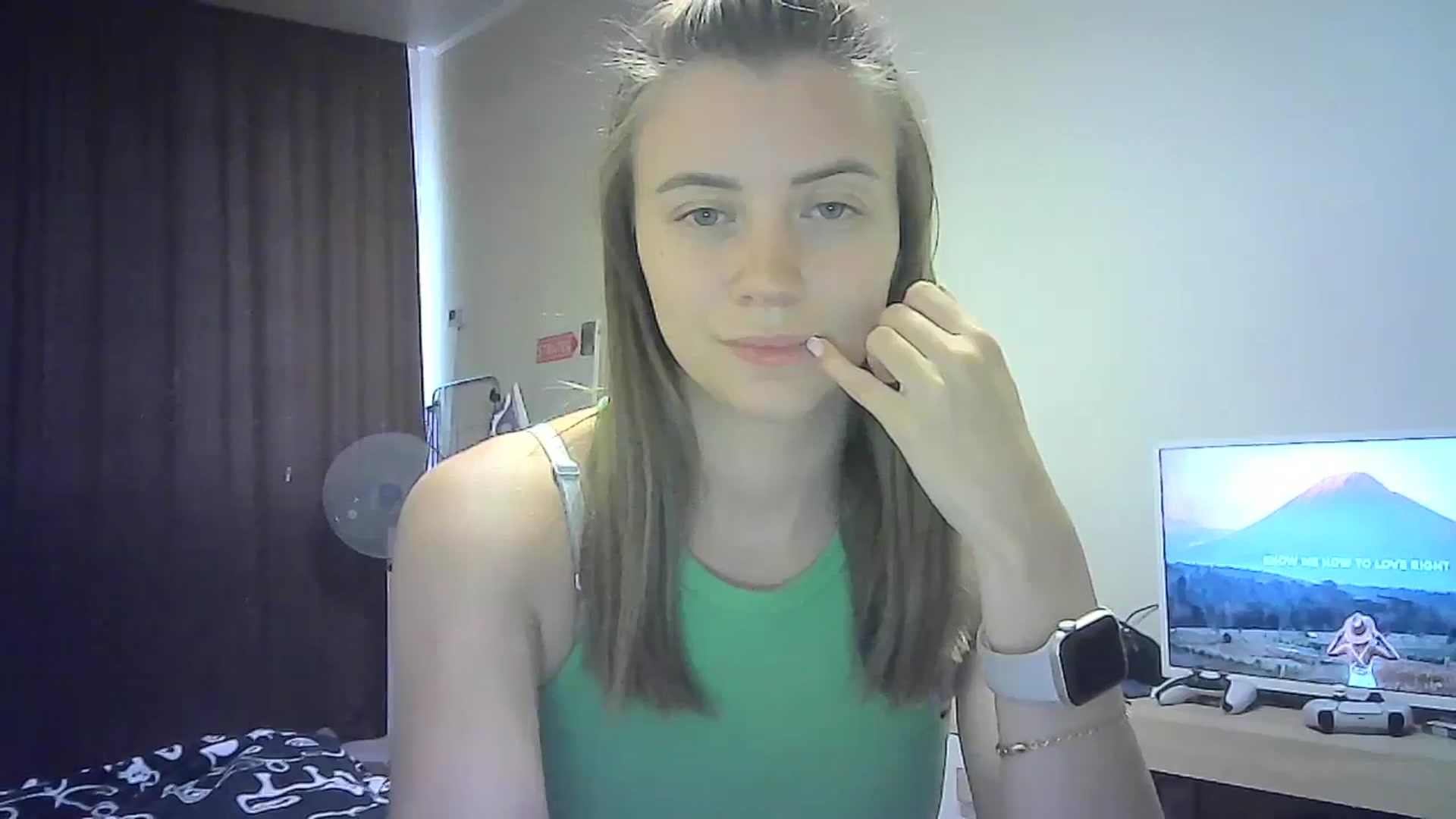 Gallery image thumbnail from Sulfate0's myfreecams stream on, 08/31/2024, 13:39 image 6 of 20