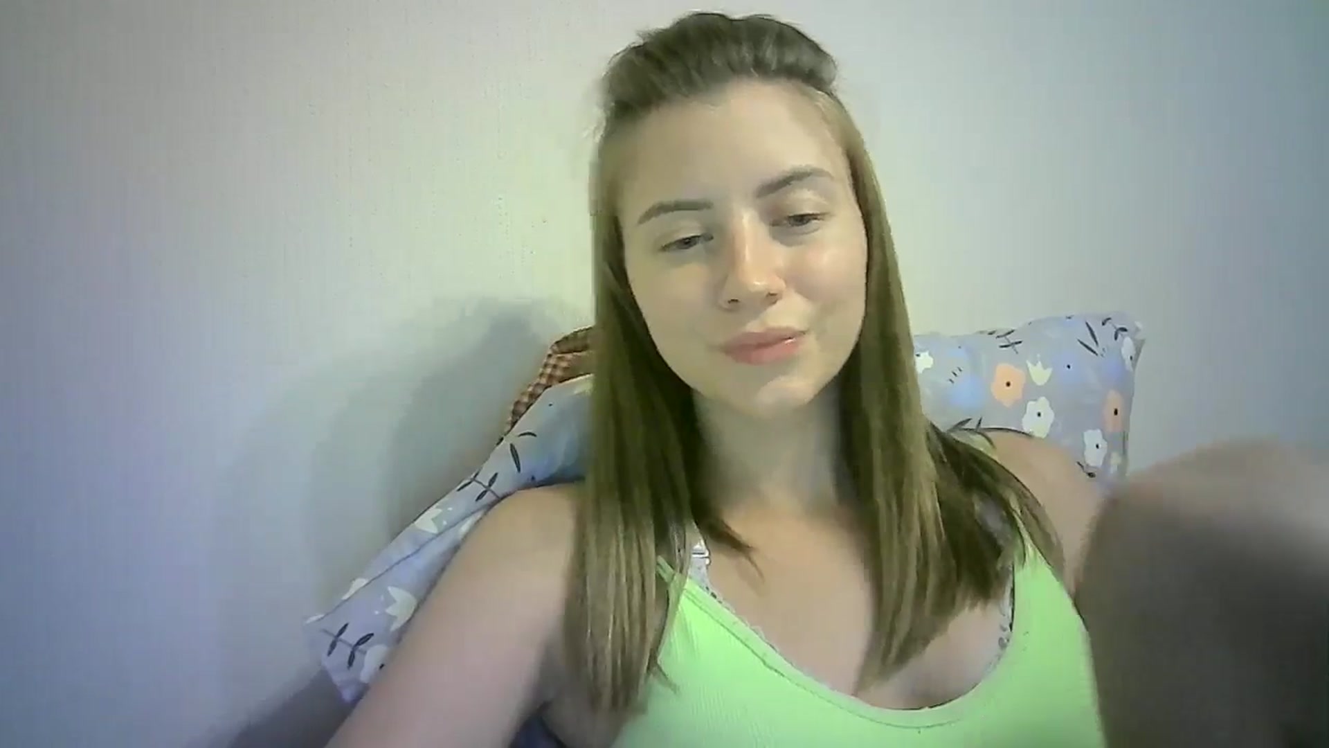 Gallery image thumbnail from Sulfate0's myfreecams stream on, 09/05/2024, 11:40 image 18 of 20