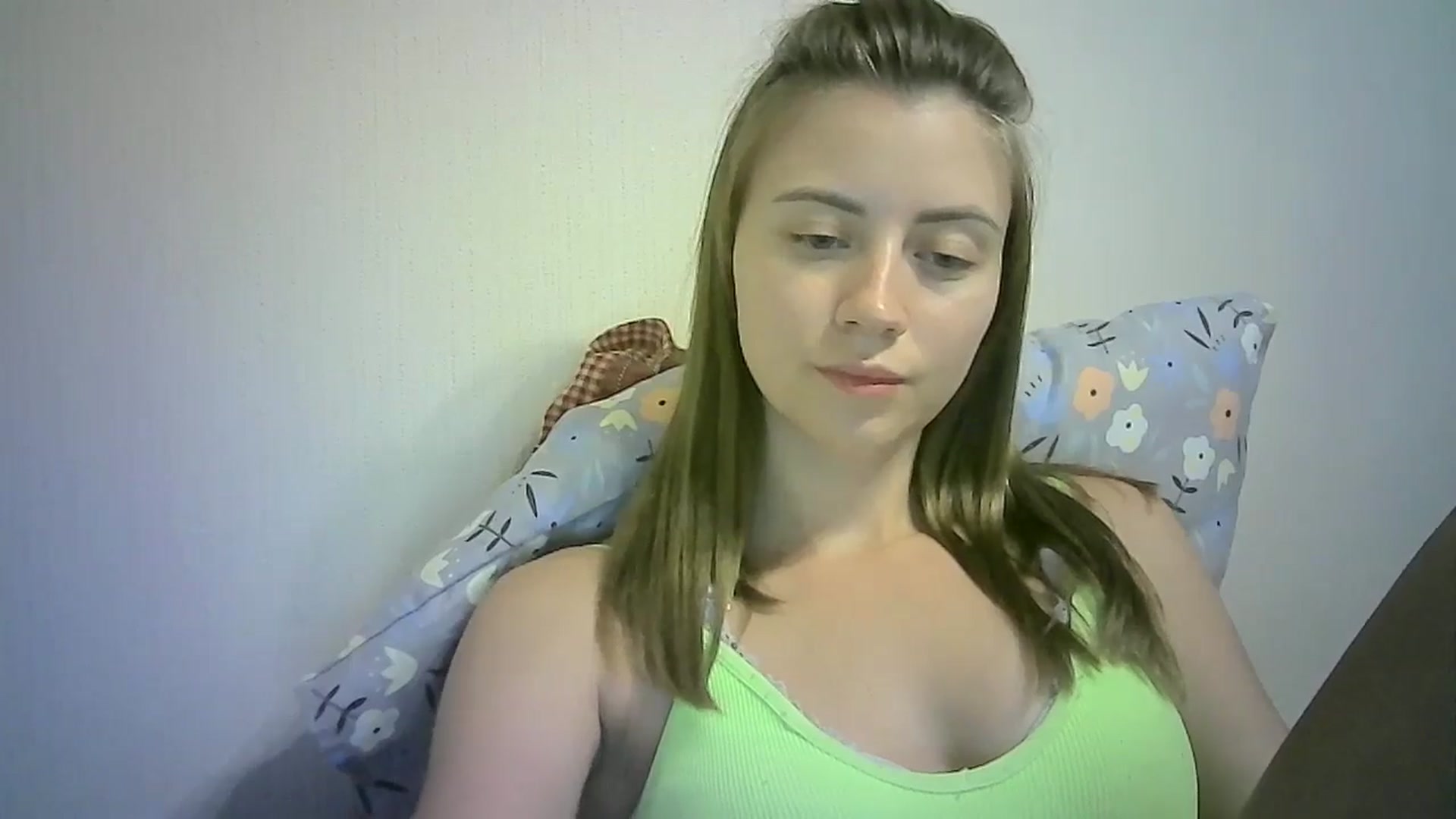 Gallery image thumbnail from Sulfate0's myfreecams stream on, 09/05/2024, 11:40 image 17 of 20