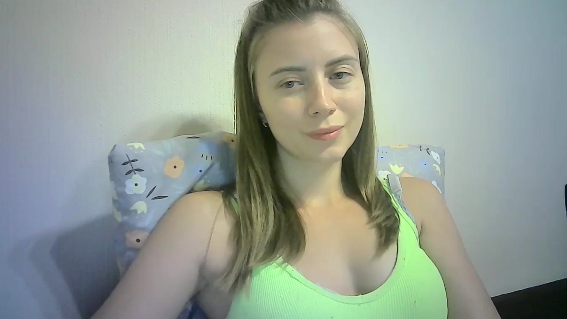 Gallery image thumbnail from Sulfate0's myfreecams stream on, 09/06/2024, 12:37 image 17 of 20