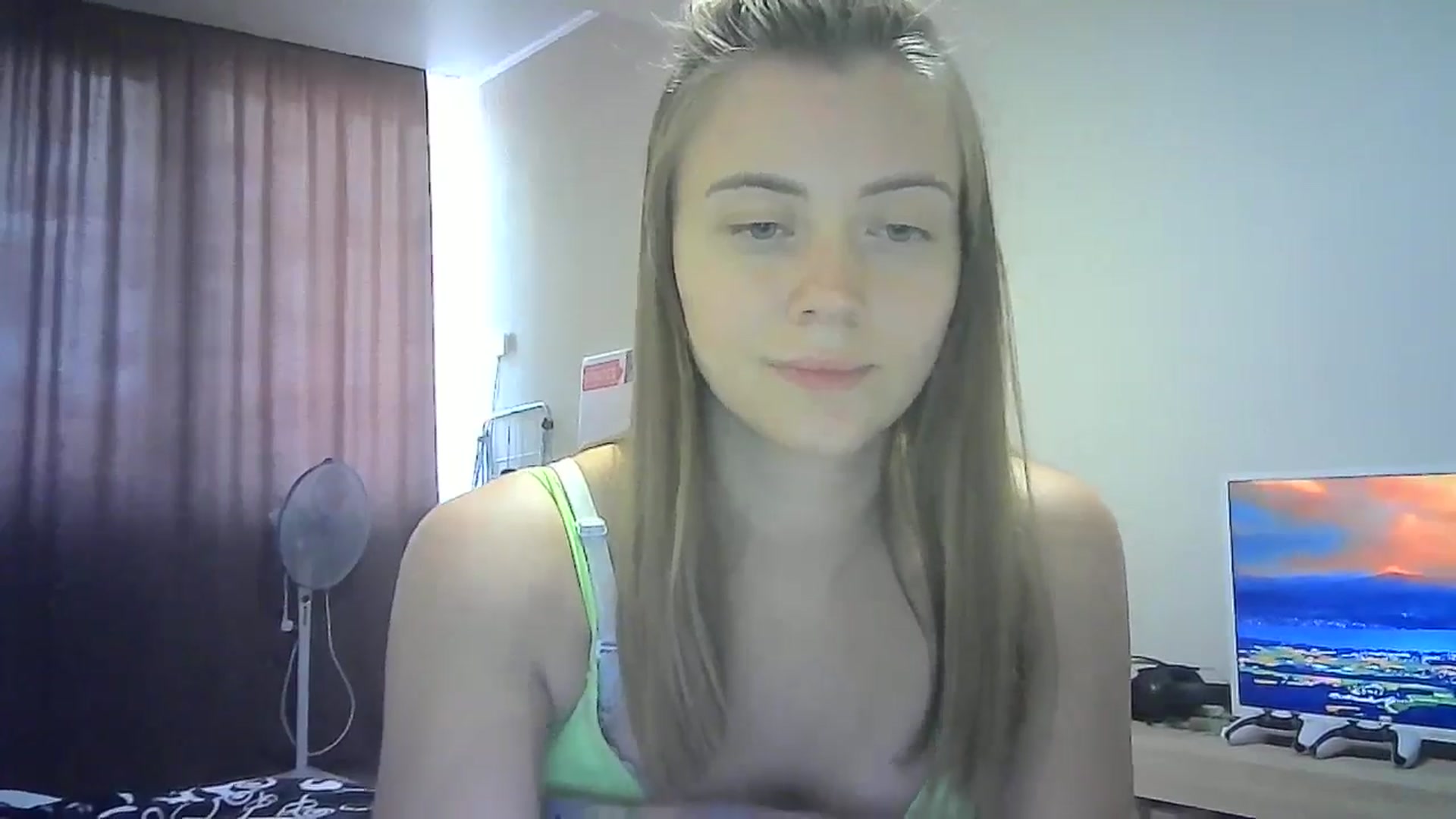 Gallery image thumbnail from Sulfate0's myfreecams stream on, 09/06/2024, 12:37 image 6 of 20