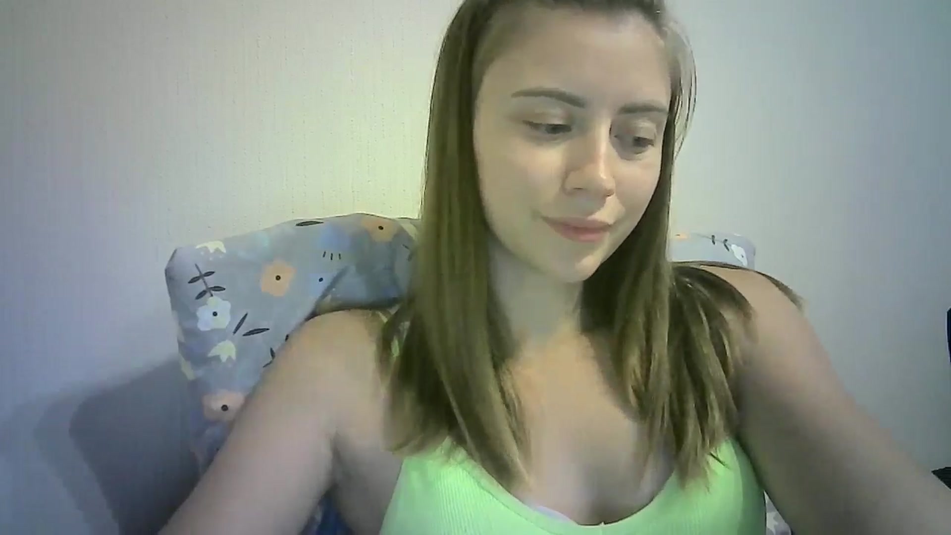 Gallery image thumbnail from Sulfate0's myfreecams stream on, 09/06/2024, 12:37 image 16 of 20