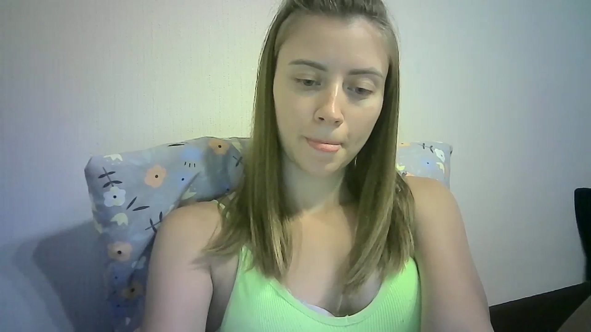 Gallery image thumbnail from Sulfate0's myfreecams stream on, 09/06/2024, 12:37 image 15 of 20