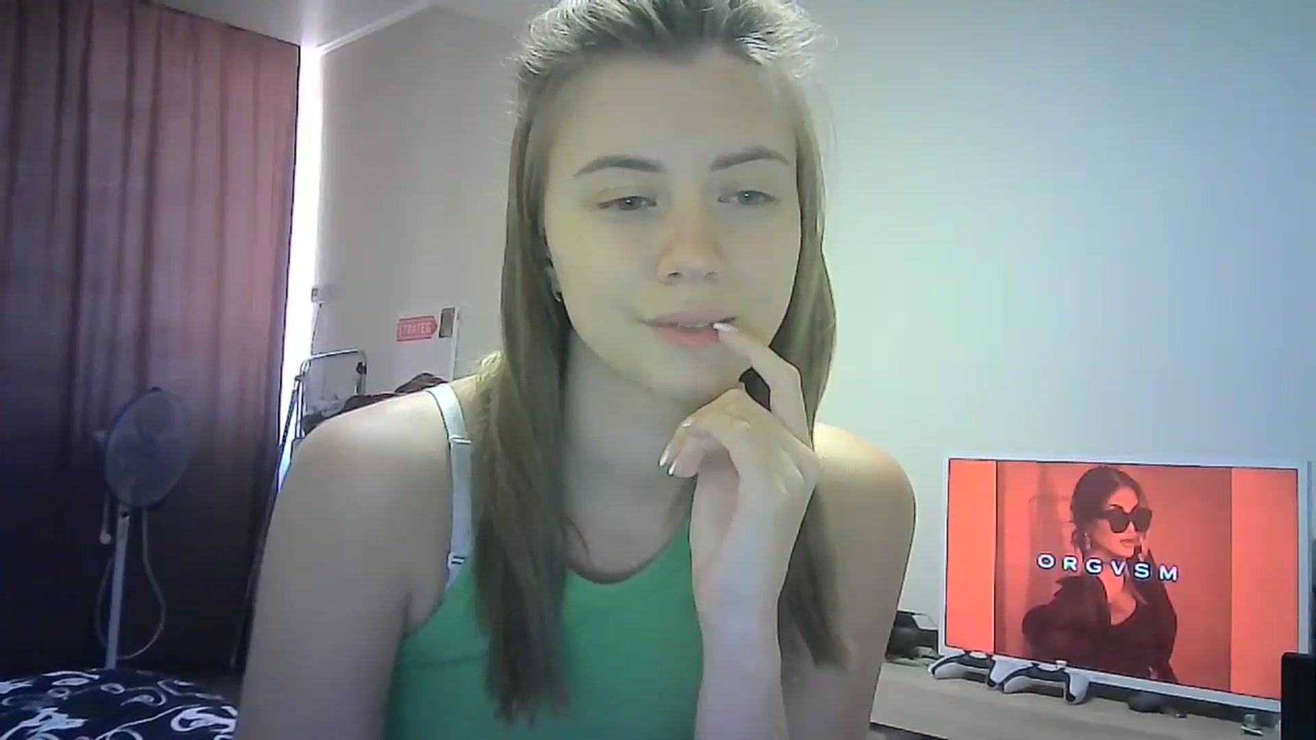 Gallery image thumbnail from Sulfate0's myfreecams stream on, 09/07/2024, 07:47 image 16 of 20