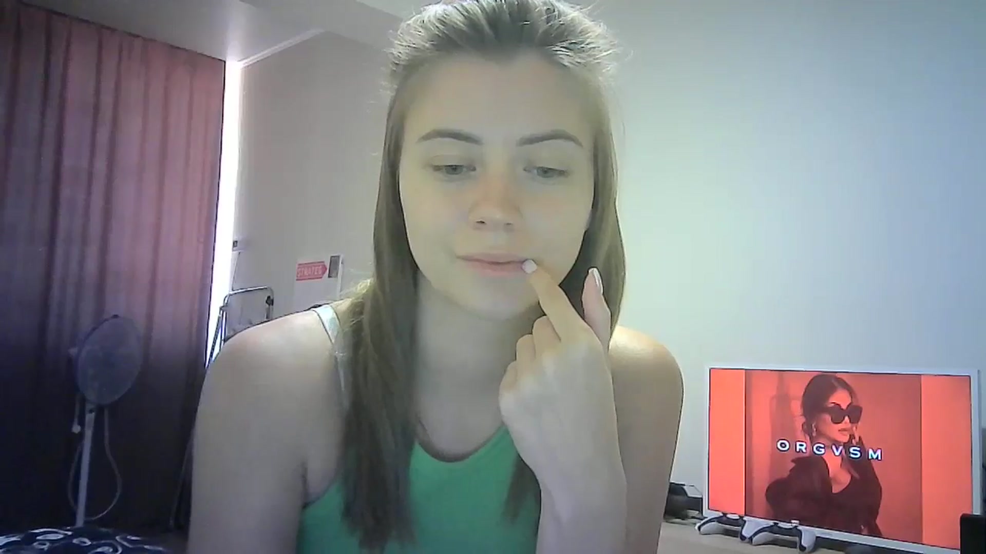 Gallery image thumbnail from Sulfate0's myfreecams stream on, 09/07/2024, 07:47 image 15 of 20