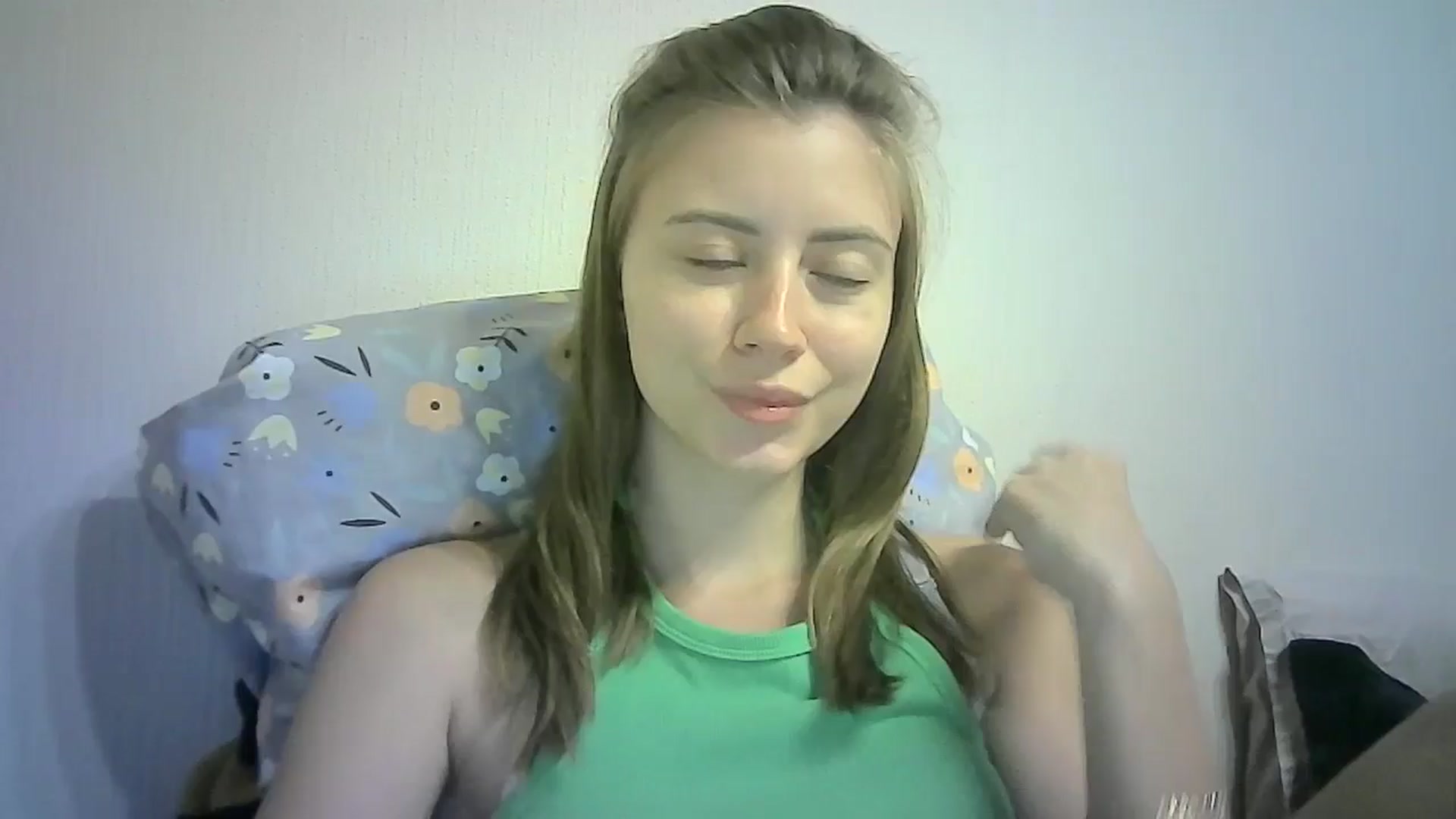 Gallery image thumbnail from Sulfate0's myfreecams stream on, 09/07/2024, 07:47 image 12 of 20