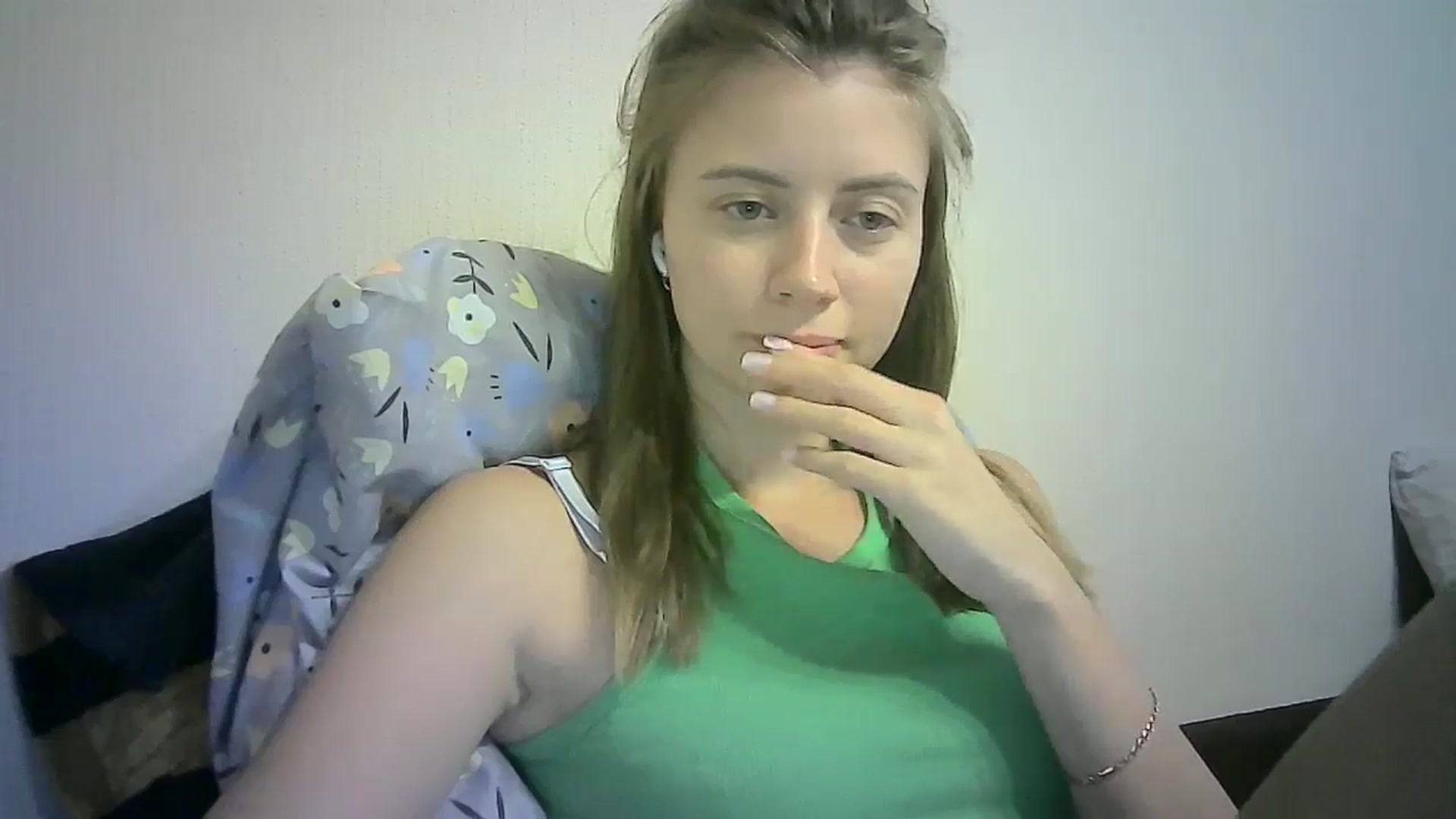 Gallery image thumbnail from Sulfate0's myfreecams stream on, 09/07/2024, 12:08 image 14 of 20