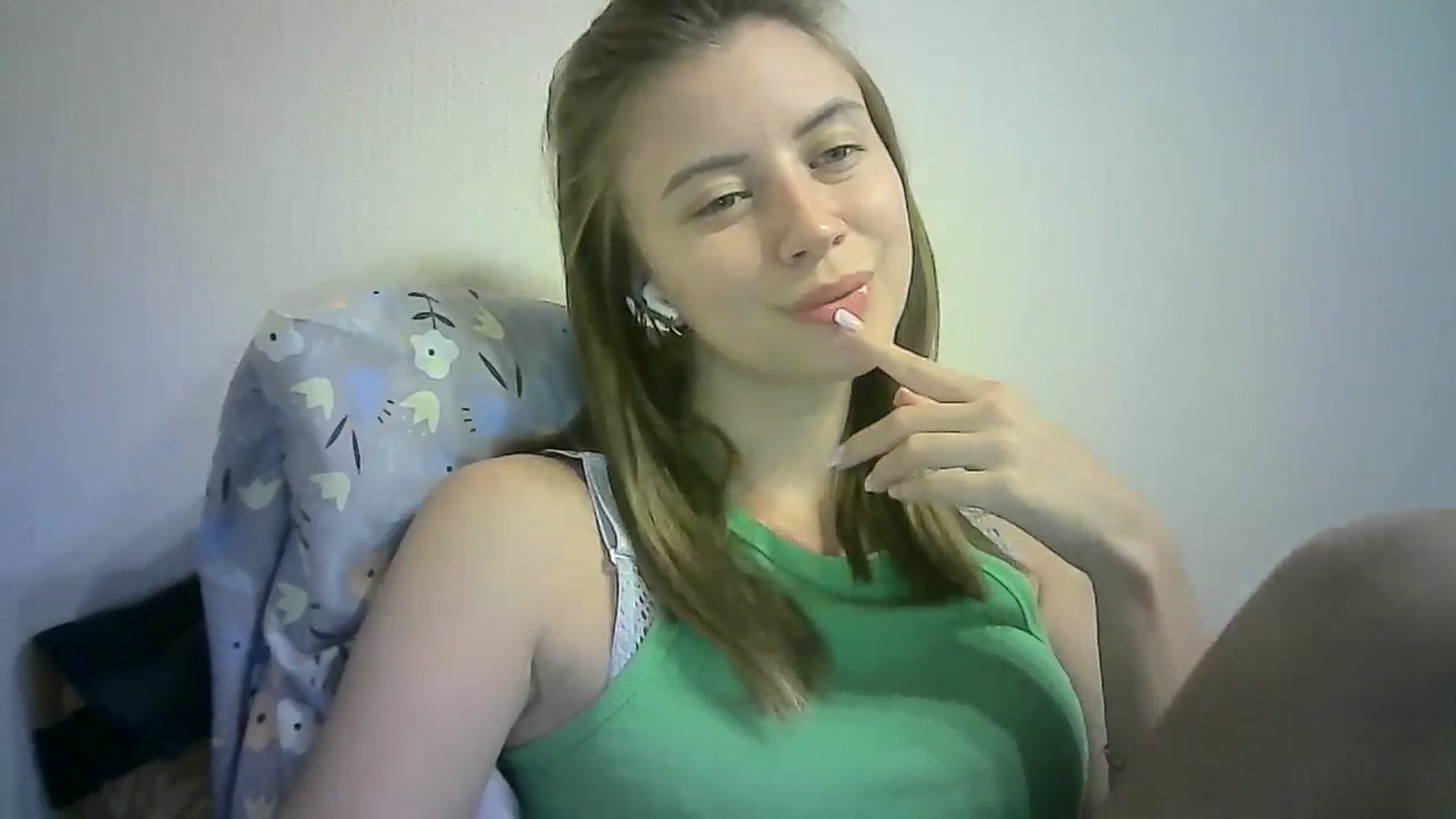 Gallery image thumbnail from Sulfate0's myfreecams stream on, 09/07/2024, 12:08 image 10 of 20
