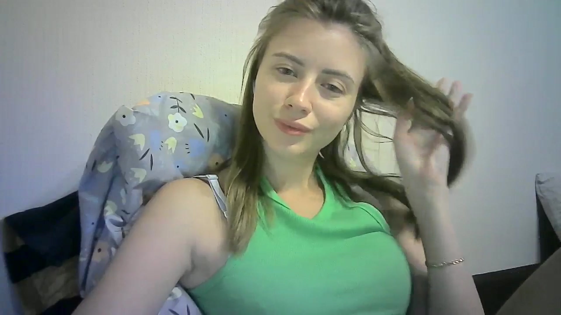 Gallery image thumbnail from Sulfate0's myfreecams stream on, 09/07/2024, 12:08 image 13 of 20