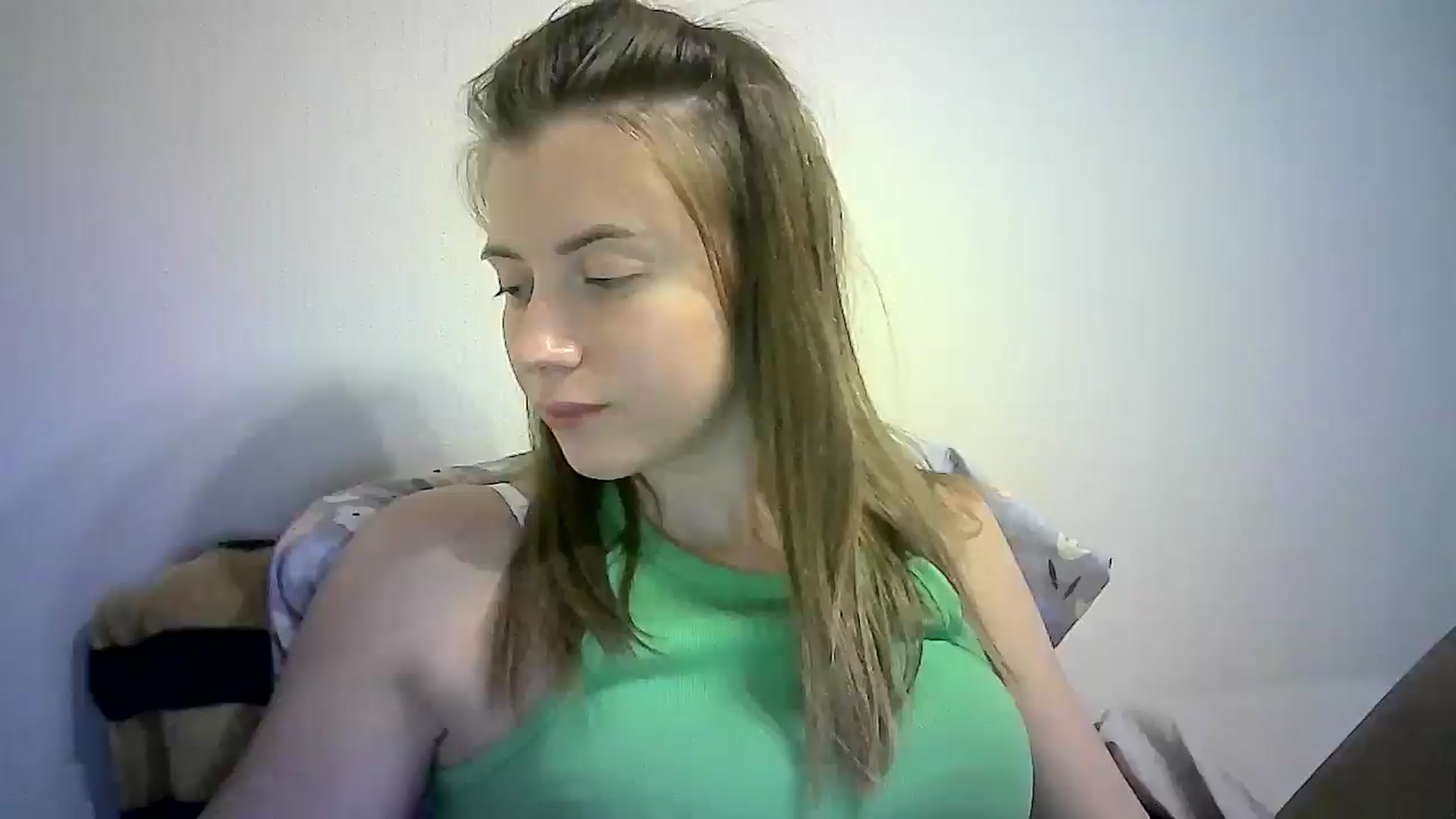 Gallery image thumbnail from Sulfate0's myfreecams stream on, 09/08/2024, 10:46 image 14 of 20
