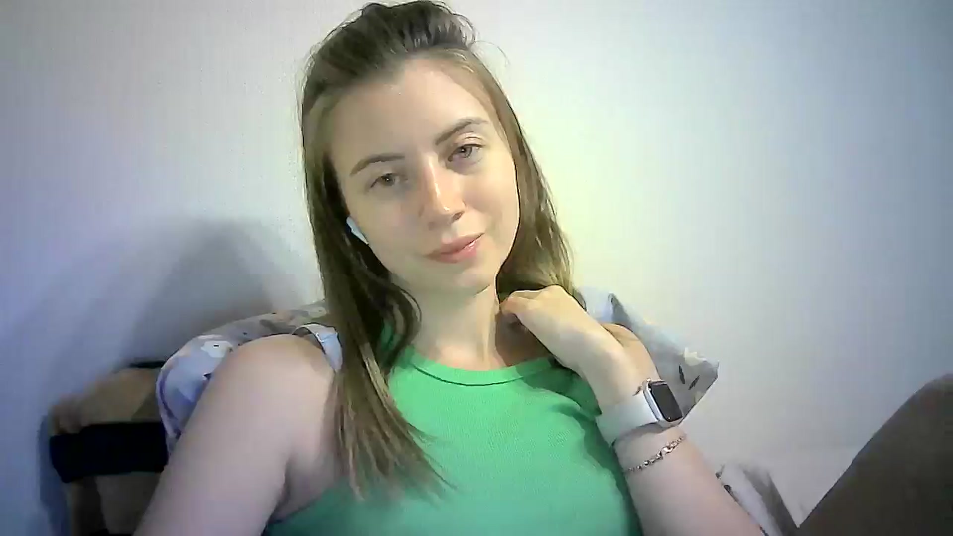 Gallery image thumbnail from Sulfate0's myfreecams stream on, 09/08/2024, 10:46 image 12 of 20